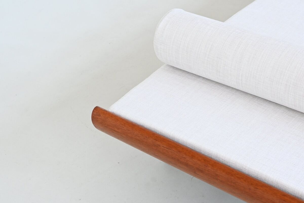 Dick Cordemeijer Cleopatra daybed white fabric Auping Netherlands 1954