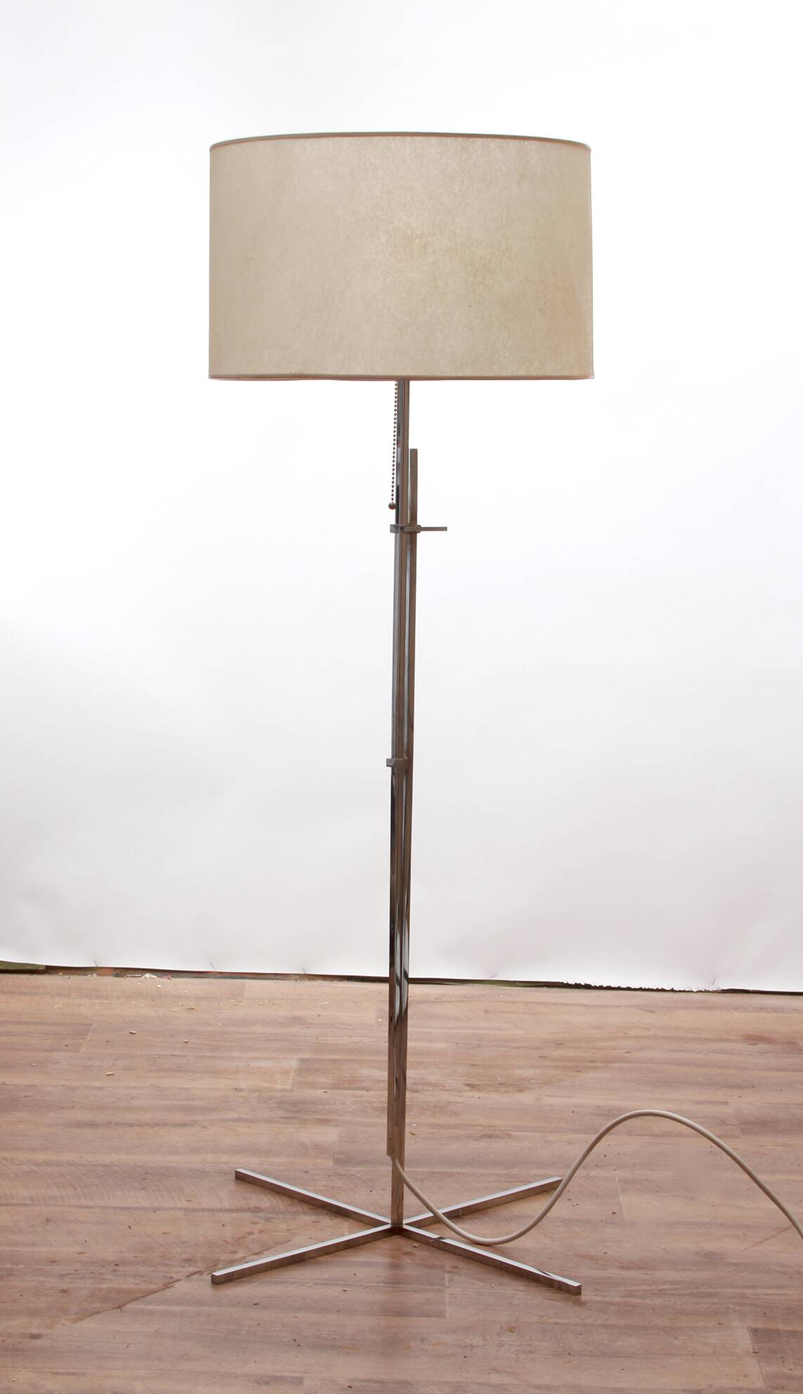 Minimalist floor lamp 1970s in chromed metal