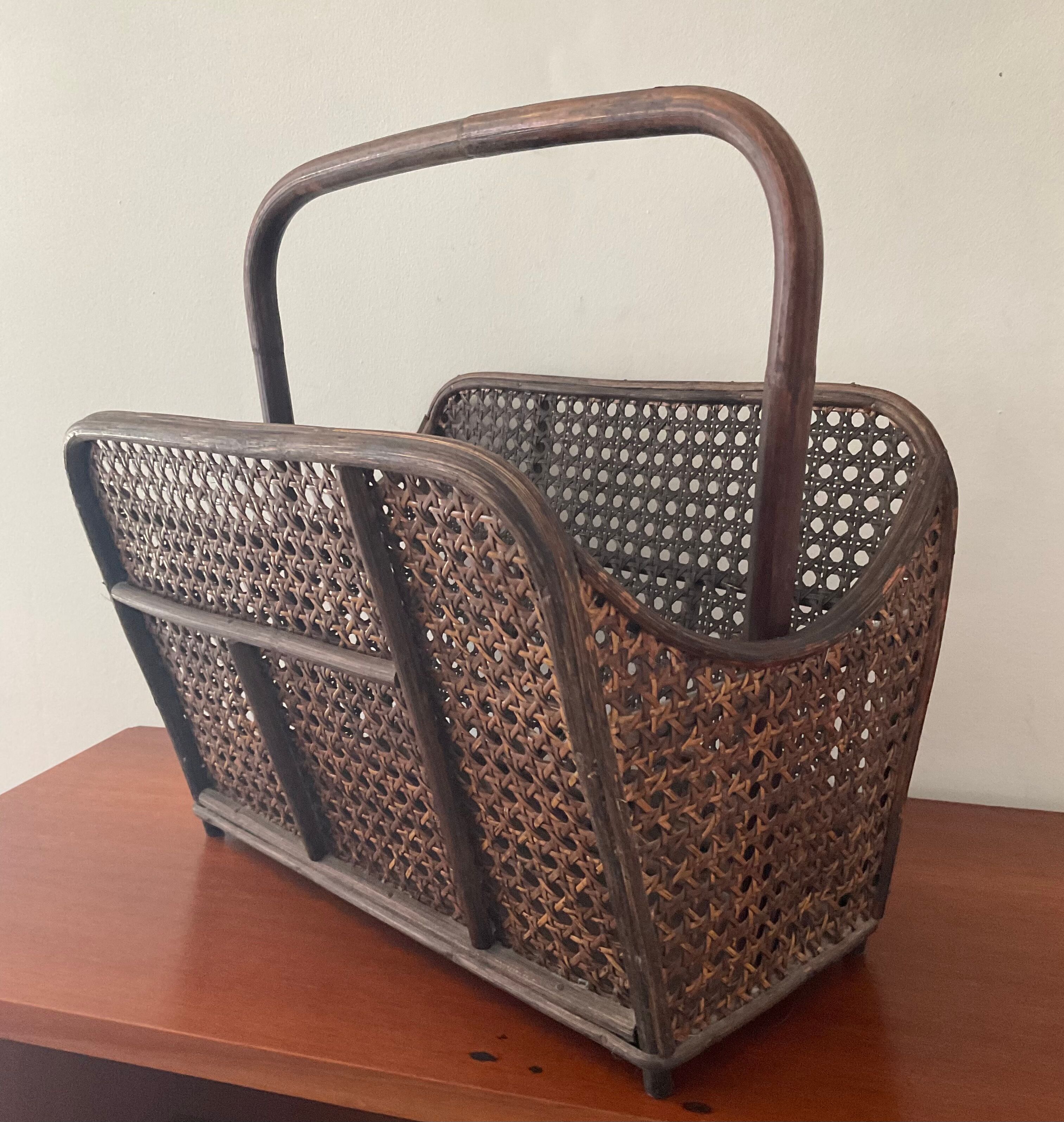 Porte-revue vintage en rotin et cannage