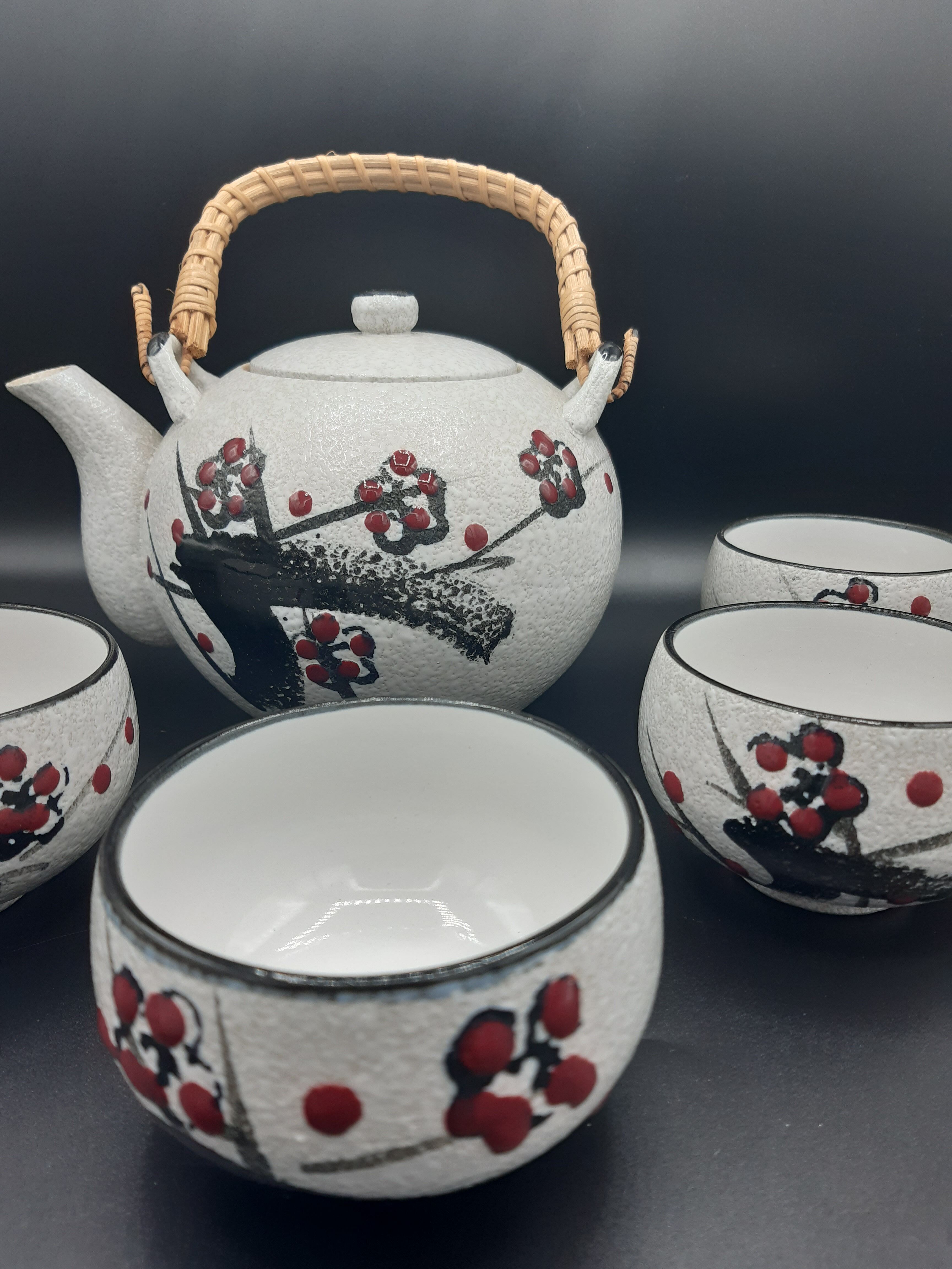 Teapot and 5 cups inspired by Japan