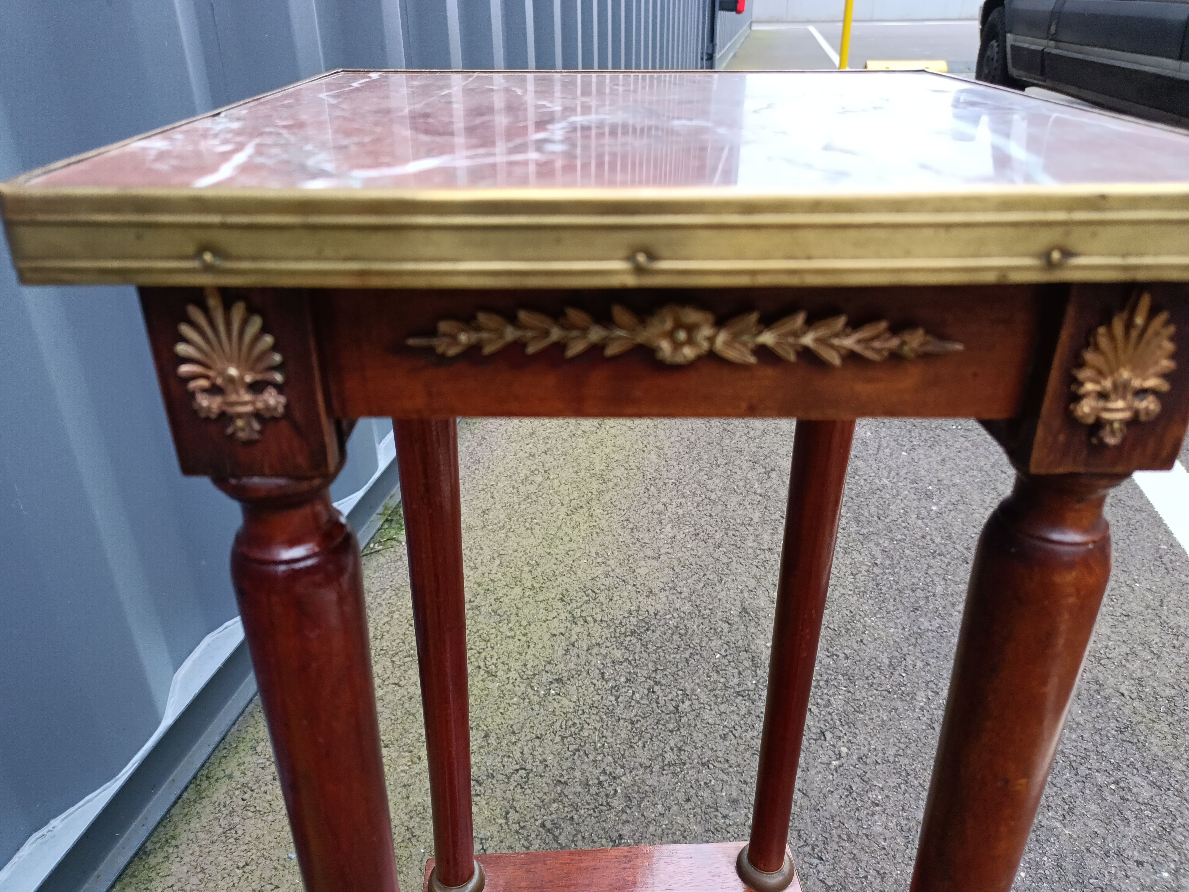 Selette old style louis xvi marble tray