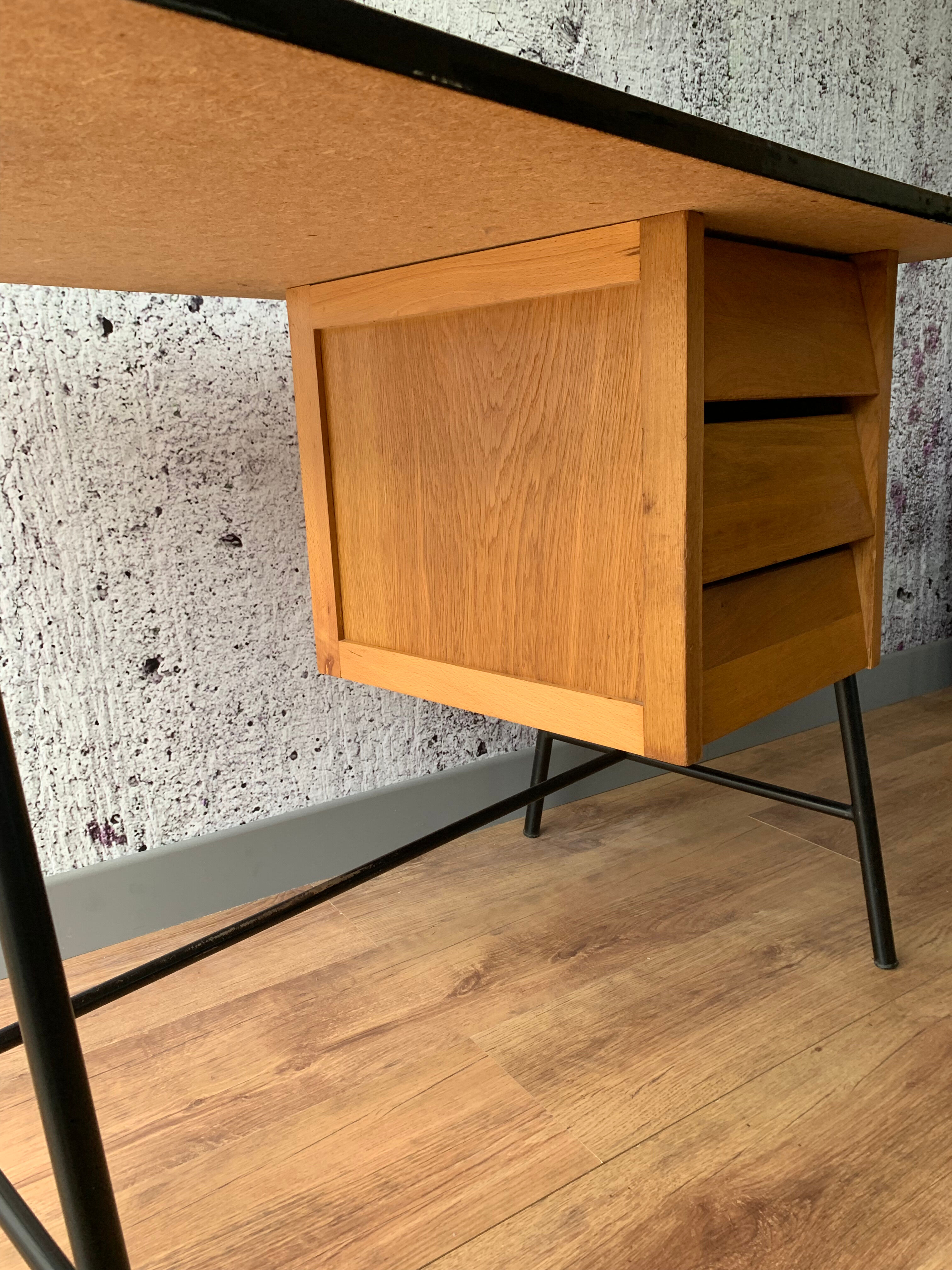 Office wood and formica