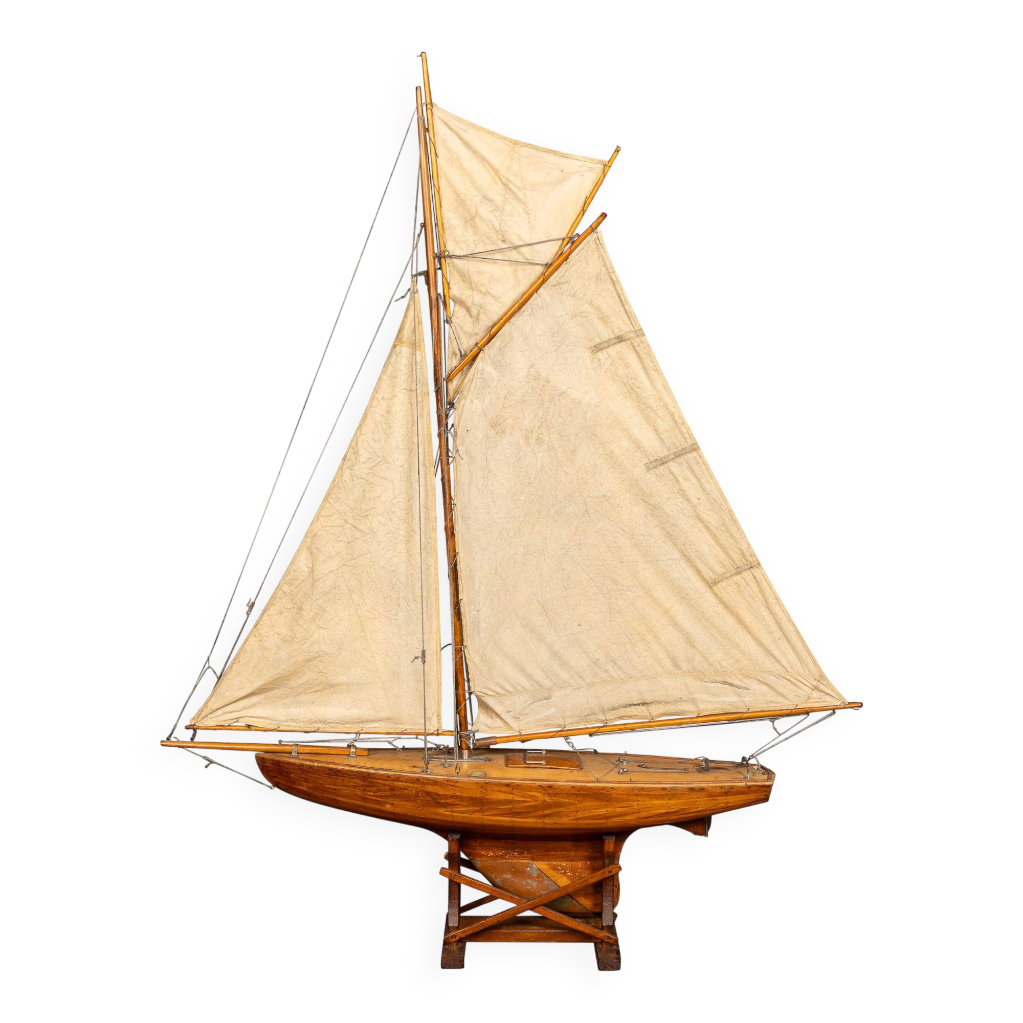 Vintage 20thC English Carved Hull Pond Yacht c.1930