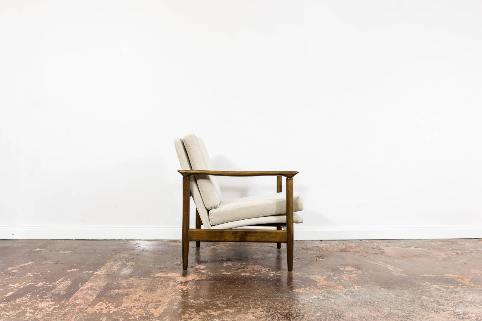 Mid-century Modern armchair GFM-142 by Edmund Homa, GFM, Poland, 1960s