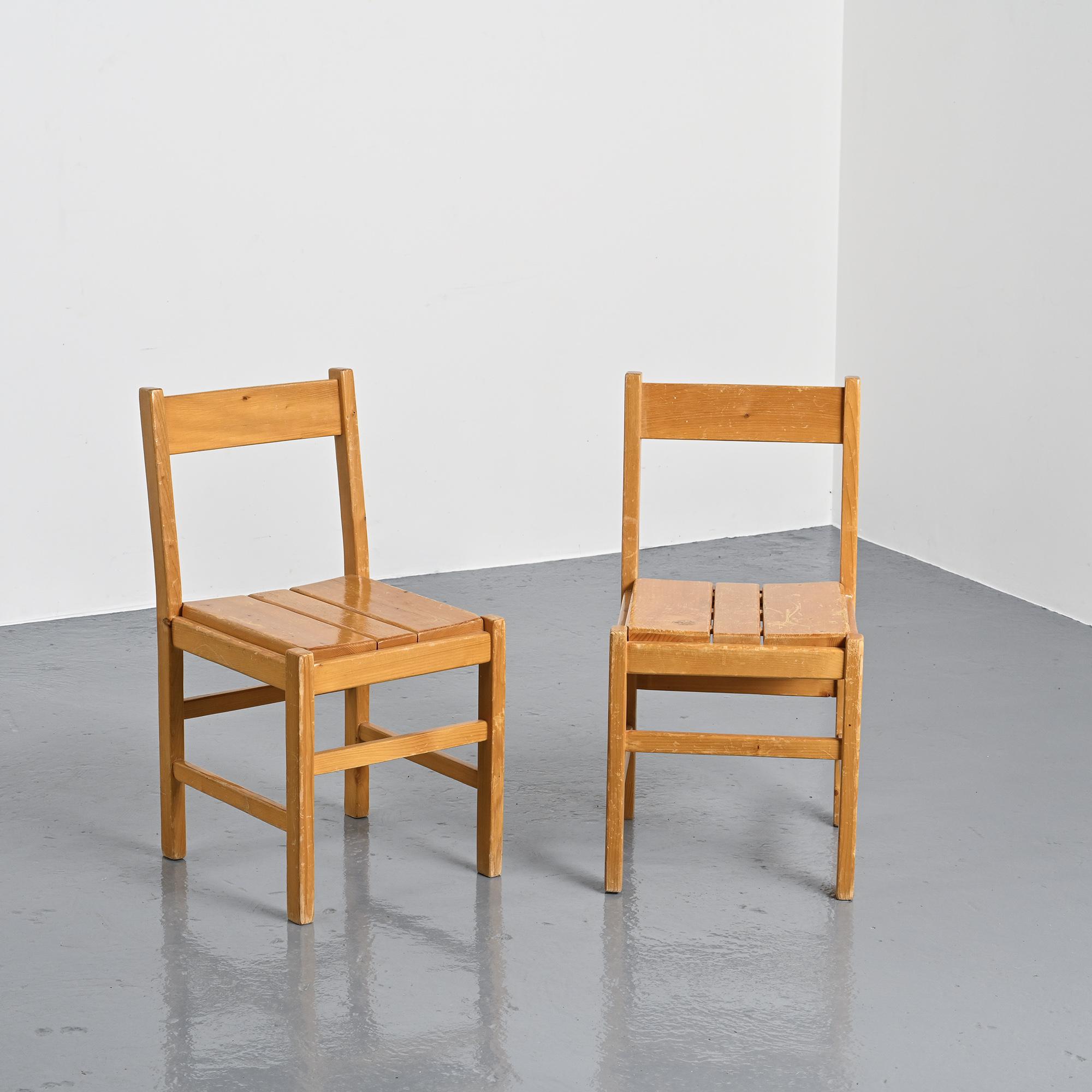 Pair of pine chairs, Maison Regain, France, circa 1970