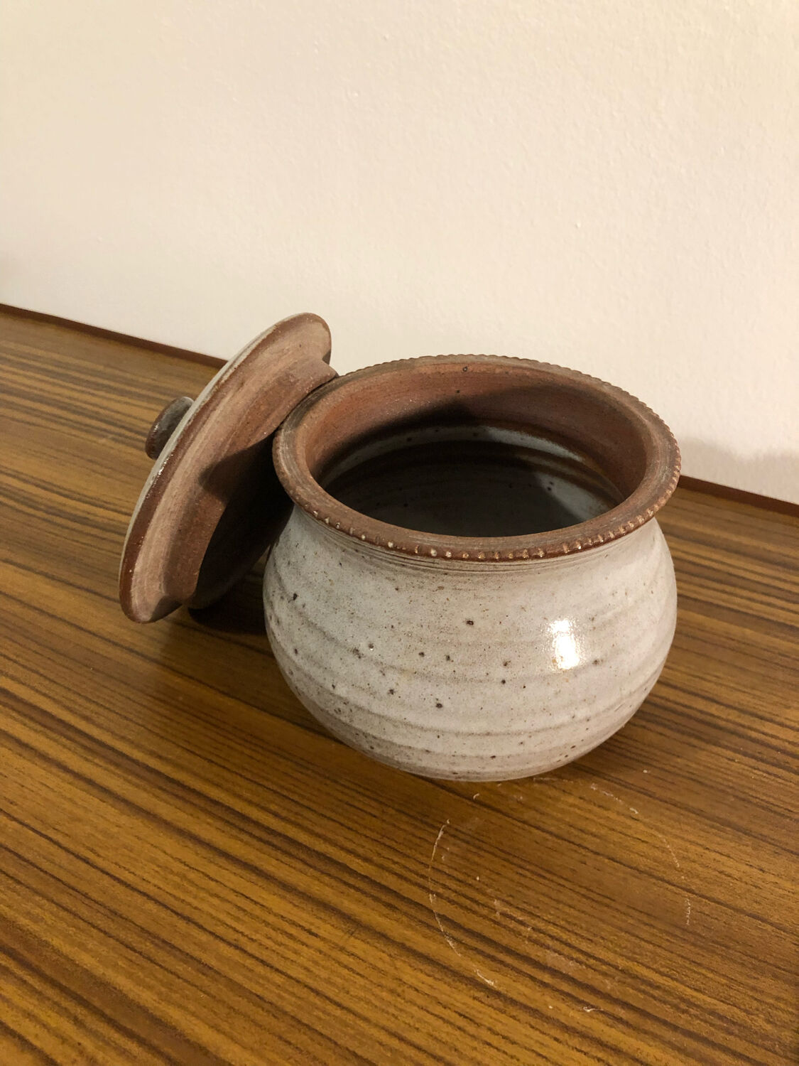 Sandstone pot signed by the owl by Norbert Pierlot