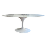 Tulip marble dining table