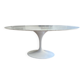 Tulip marble dining table
