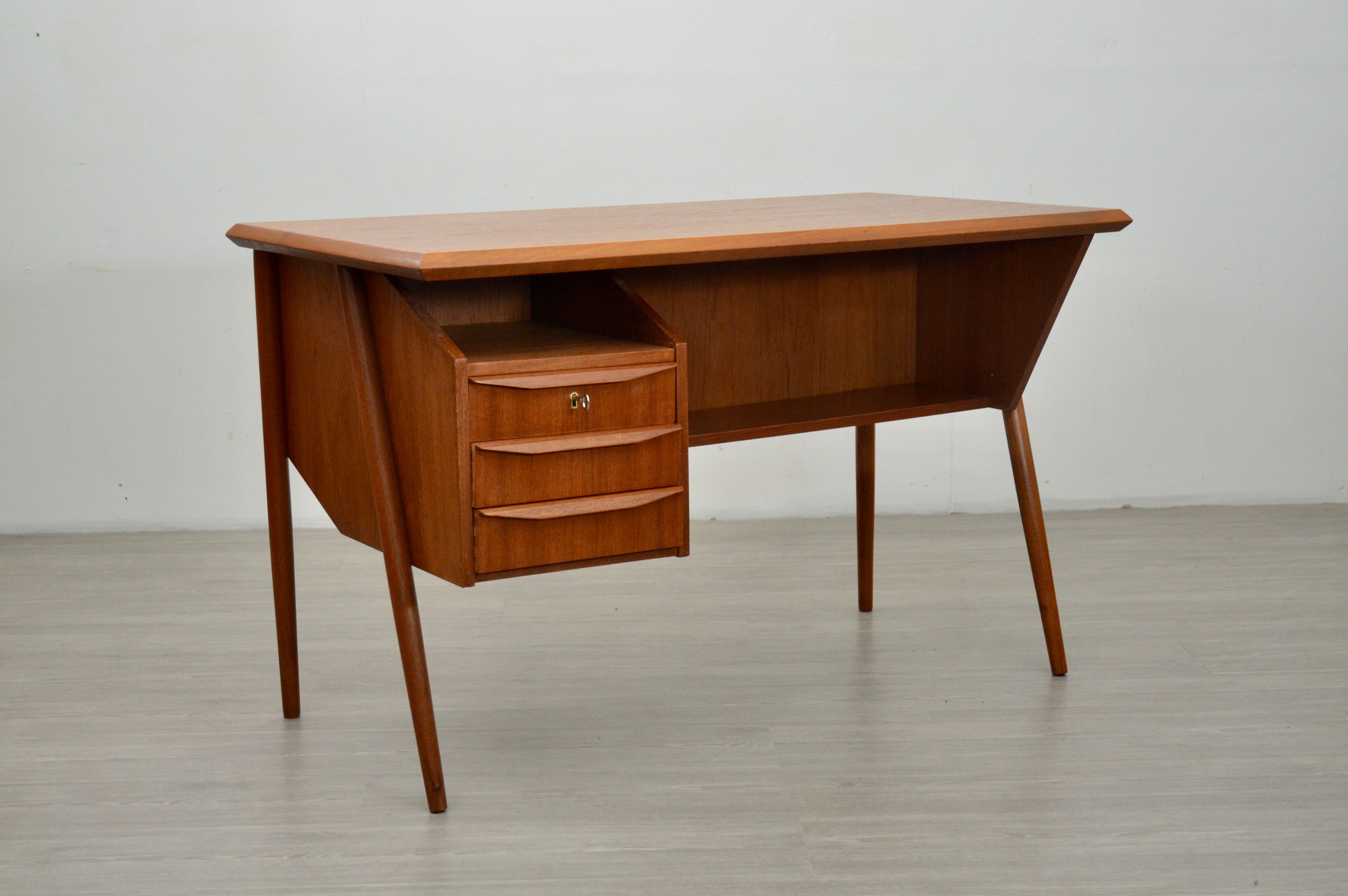 Mid century teak desk by Tibergaard, 1960s