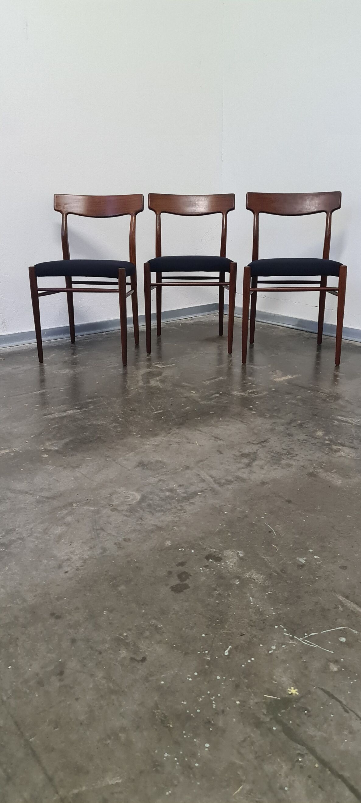 Set of 3 teak dining chairs