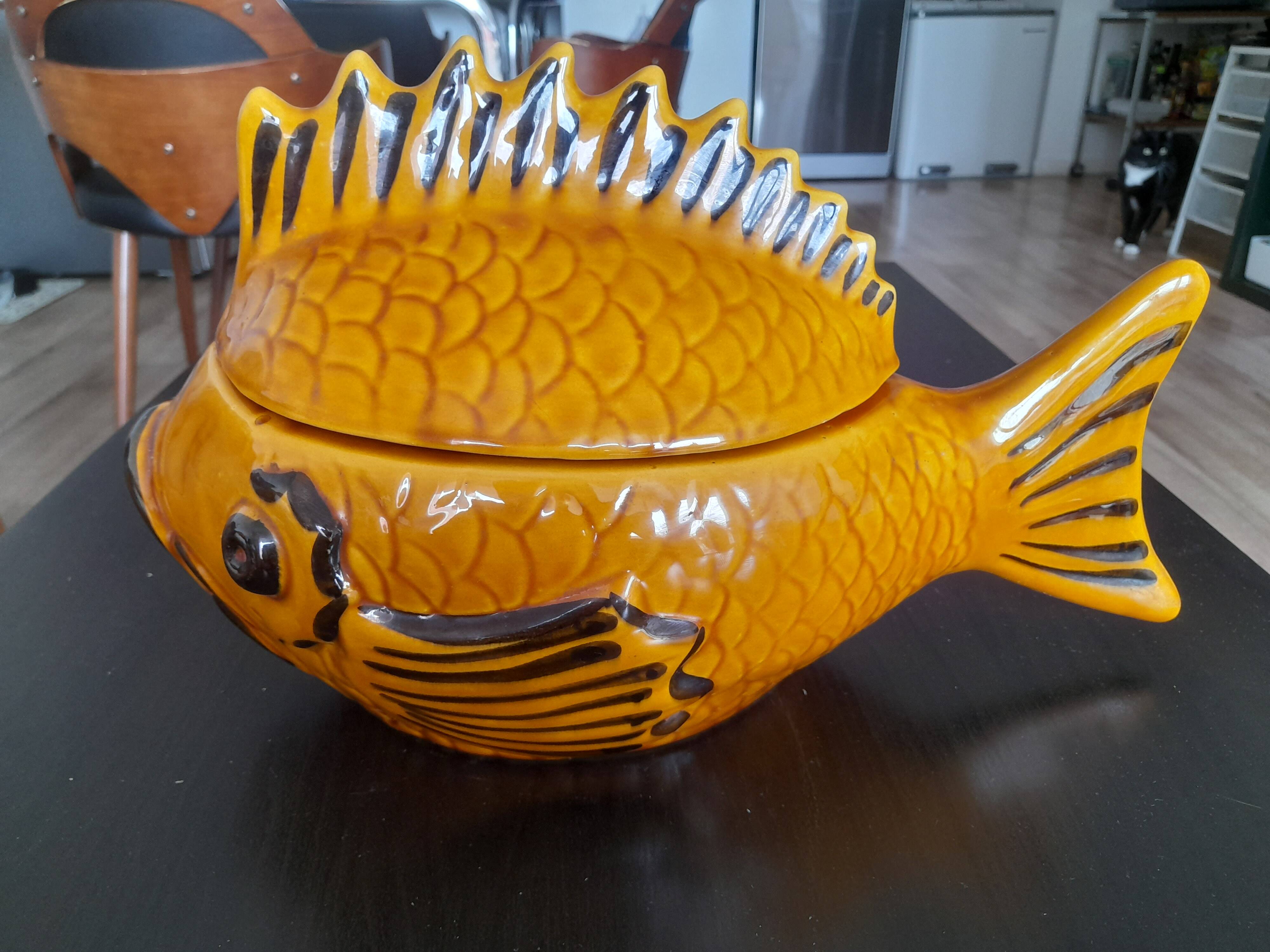 soupière poisson en majolique de Vallauris