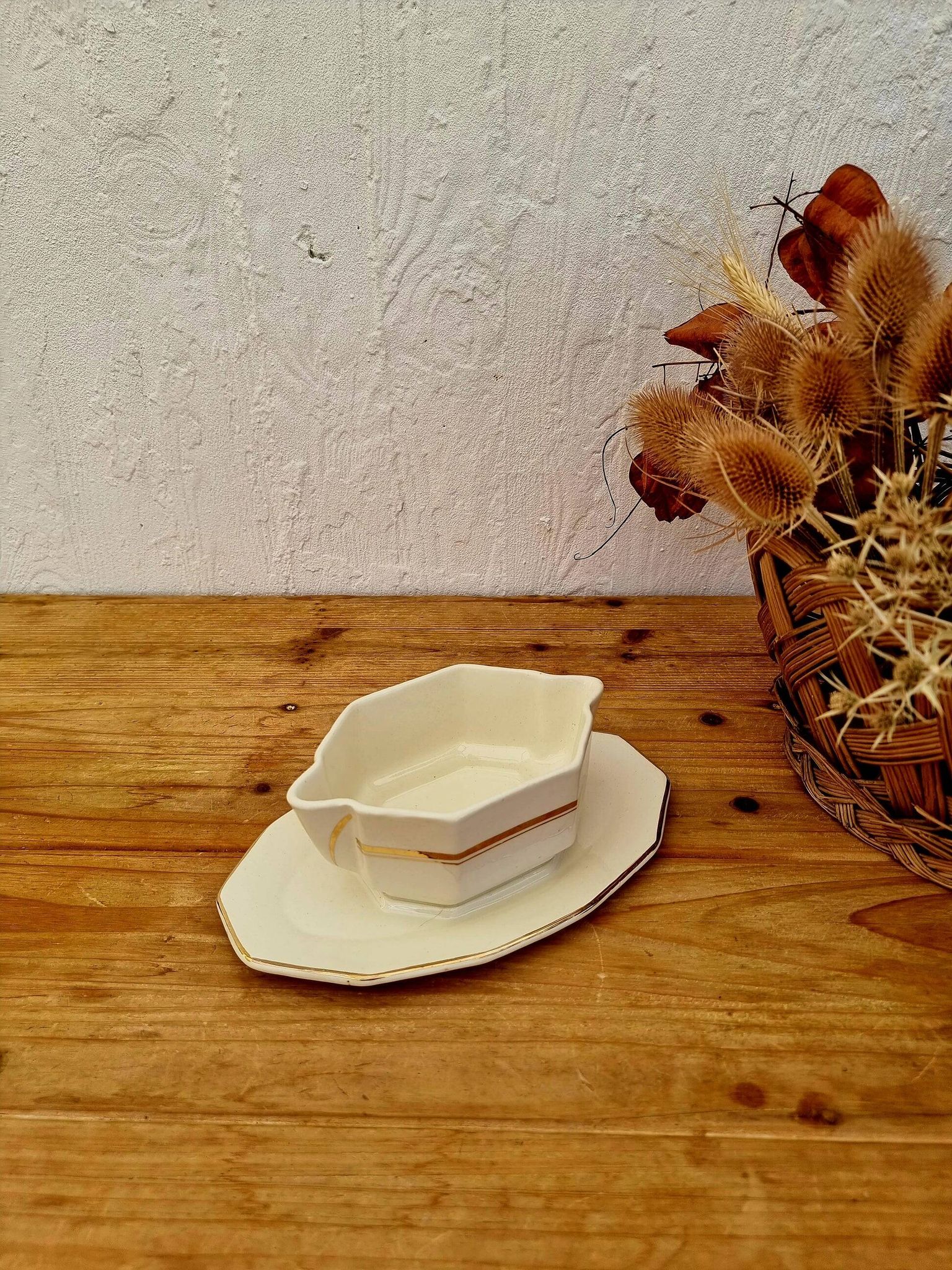 Saucière beige et dorée Saint Amand vintage