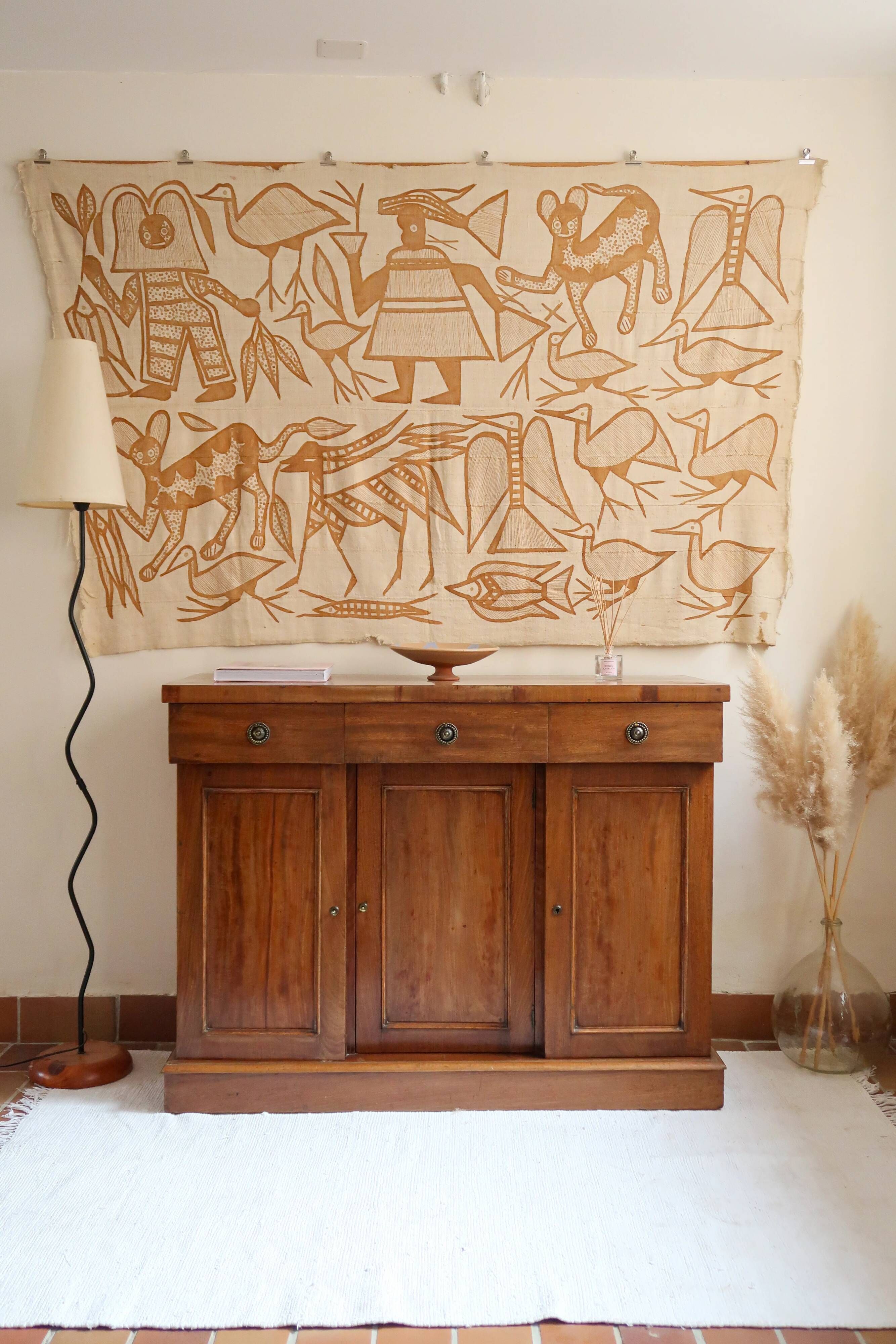 Walnut sideboard, 3 drawers and 3 doors, 1930s.