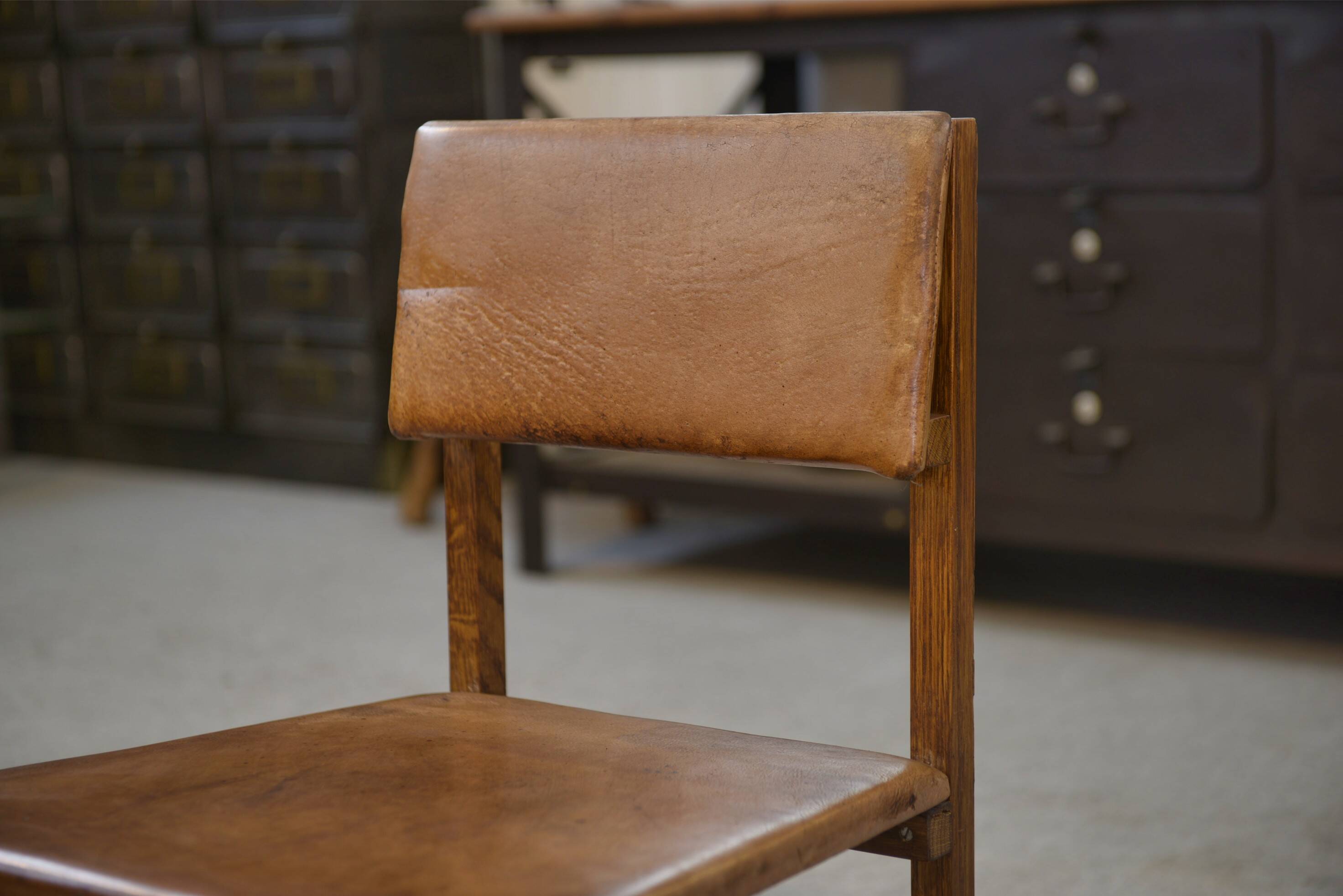 Pair of oak and leather chairs in the style of Gerrit Rietveld 1960s.