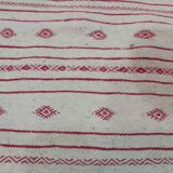 Hand-woven beige and red carpet 67x123cm