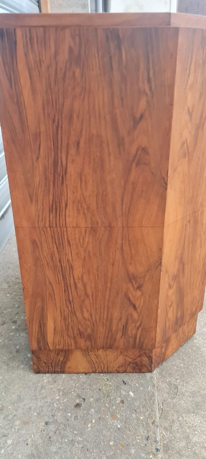 Art deco chest of drawers in walnut from the 30s
