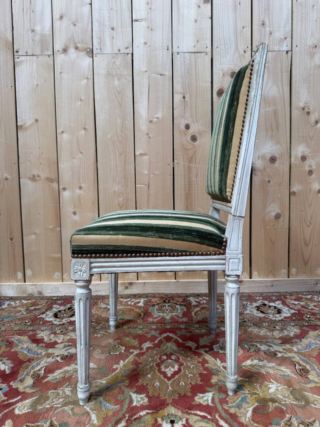 Set of 6 Louis XVI style chairs – Painted wood & striped velvet