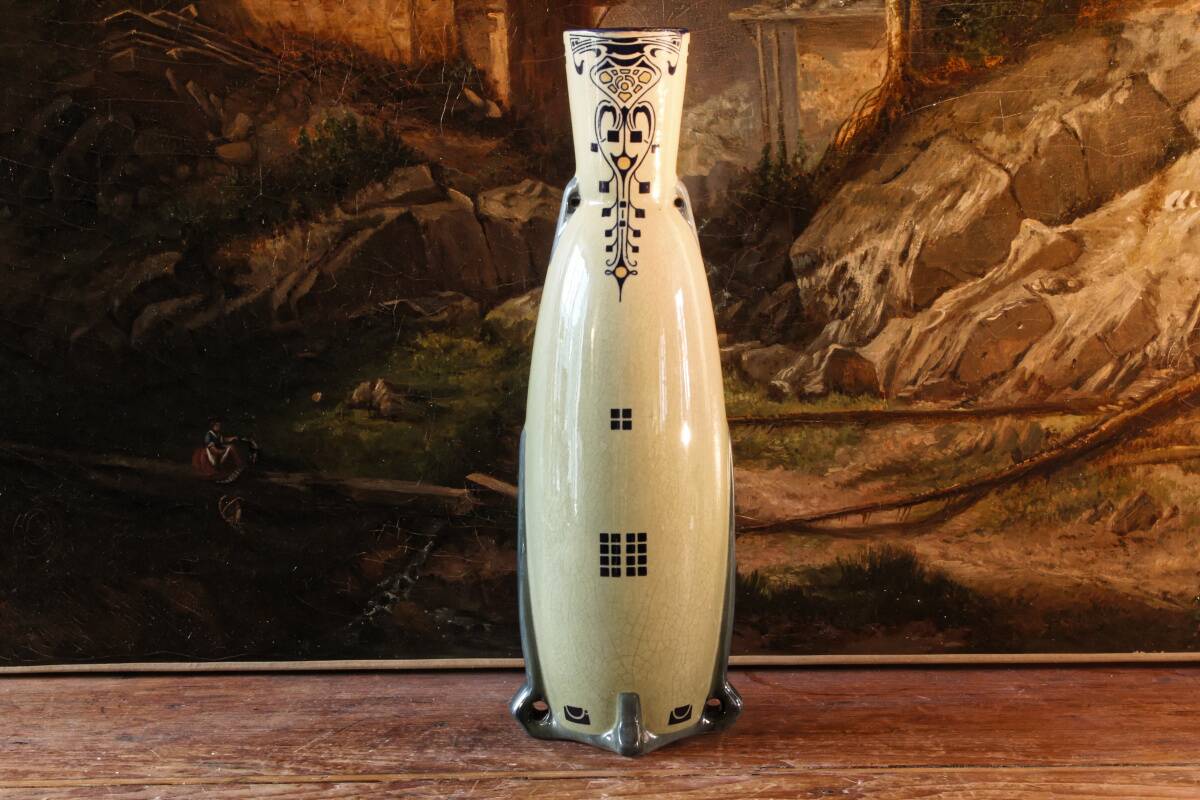 Art Deco vase, Fives Lille, Gustave de Bruyn