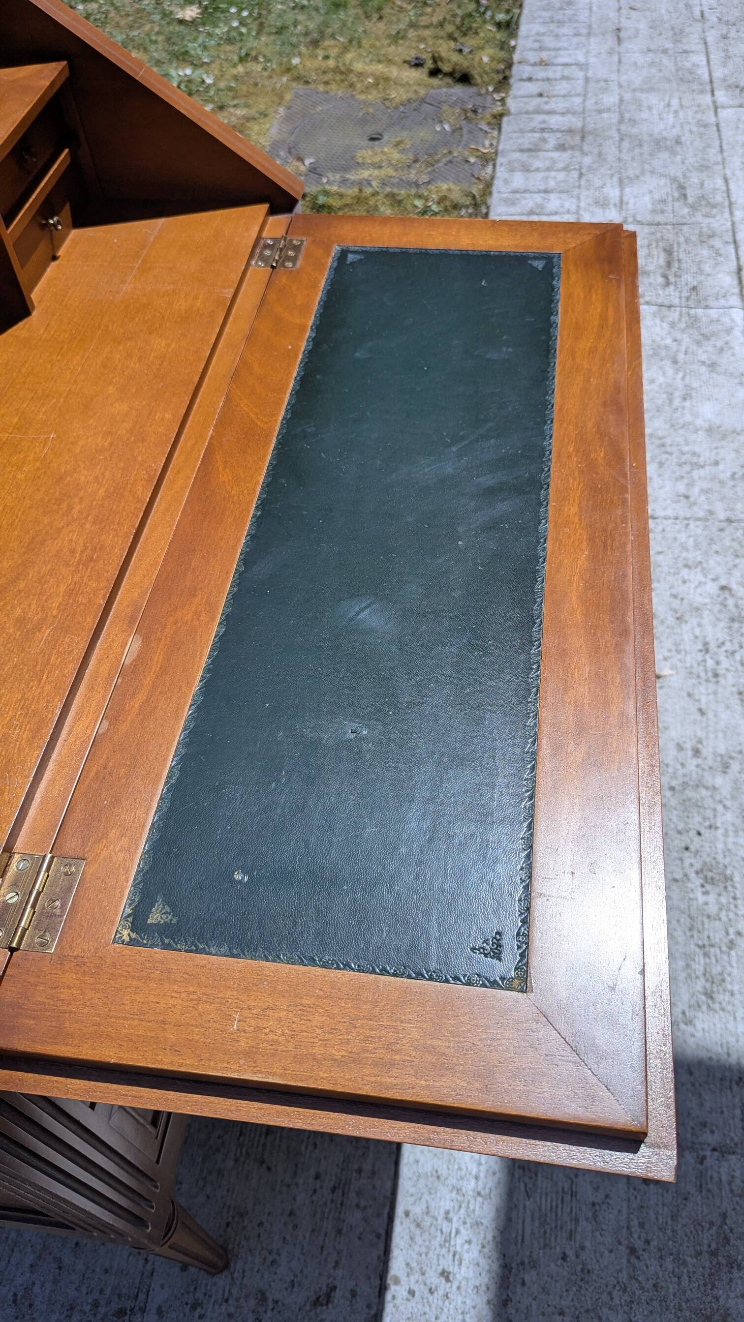 Slope secretary / Louis XVI style desk in wood – Very good condition