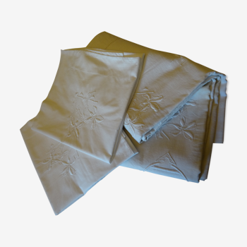 Drap brodé et ses 2 taies assorties