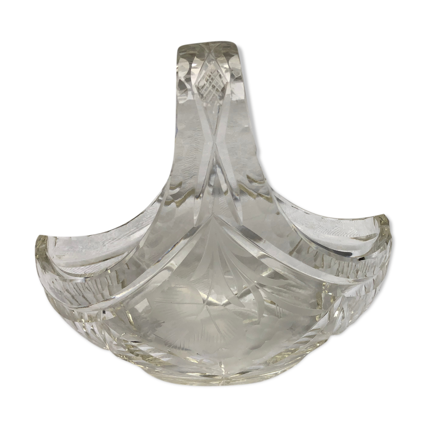 Engraved crystal basket