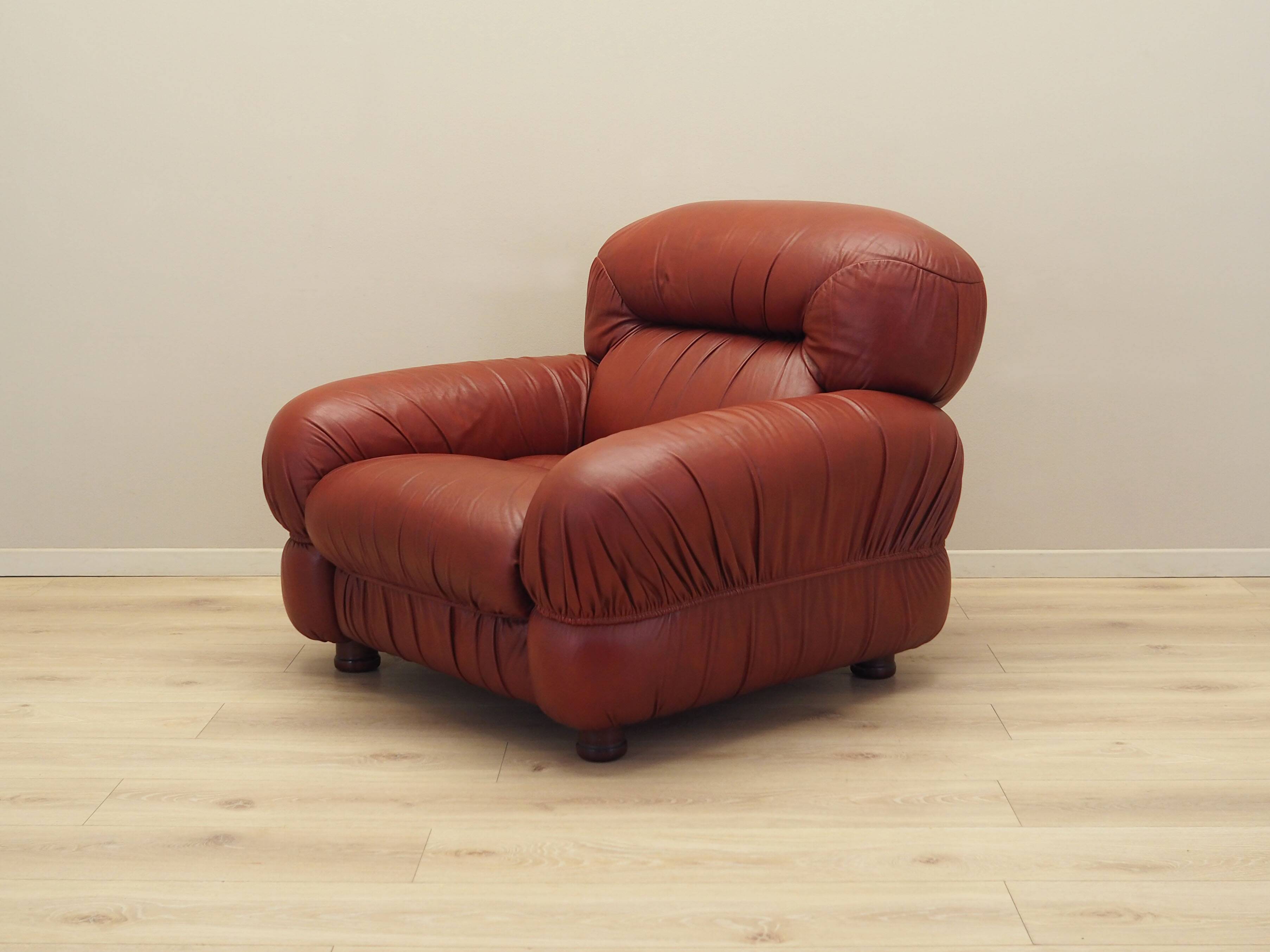 Burgundy armchair, Italian design, 1970s, production: Italy