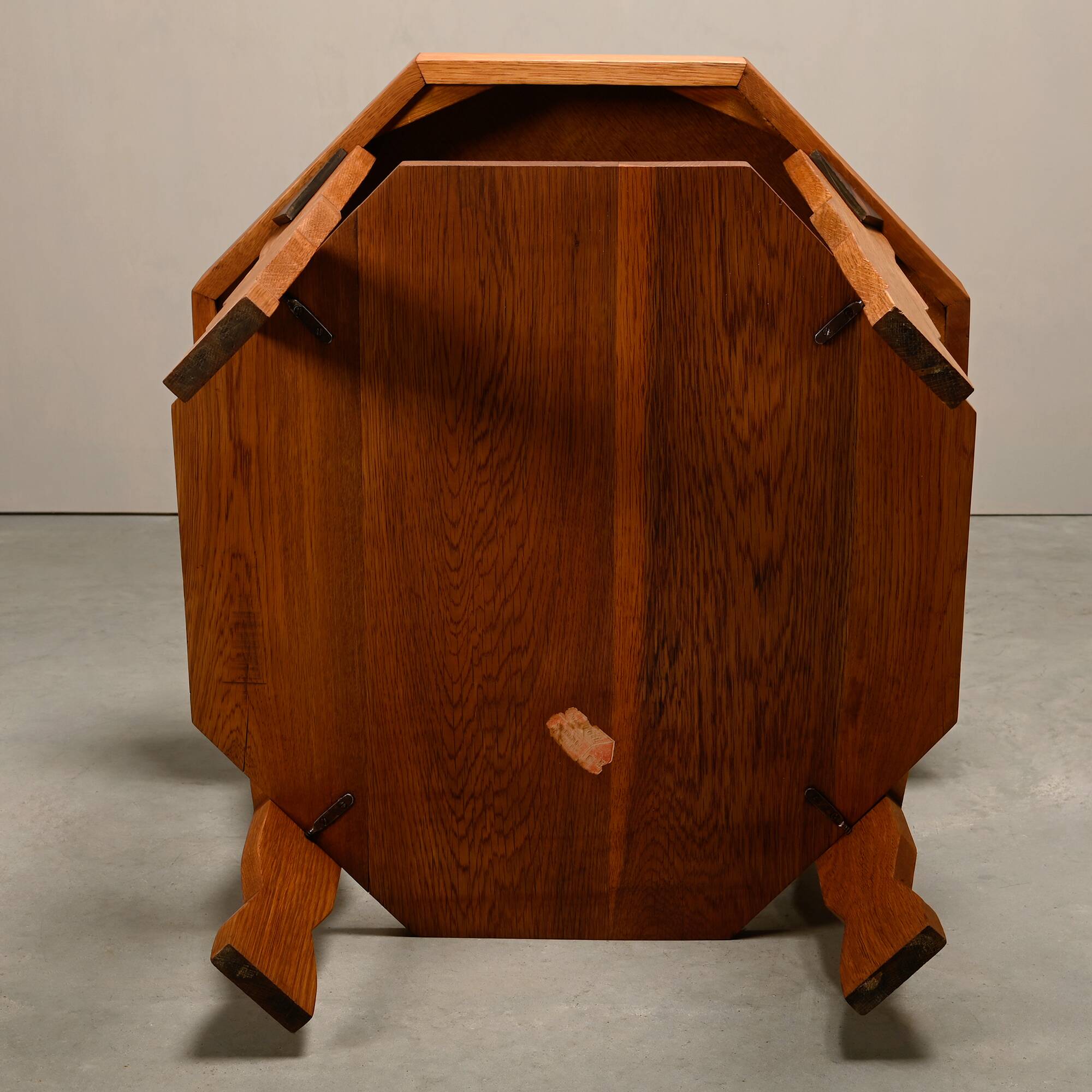 Dutch Art Deco Amsterdam School side table in solid oak, 1930s
