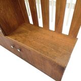 Porte-manteau vintage sur pied avec miroir et armoire