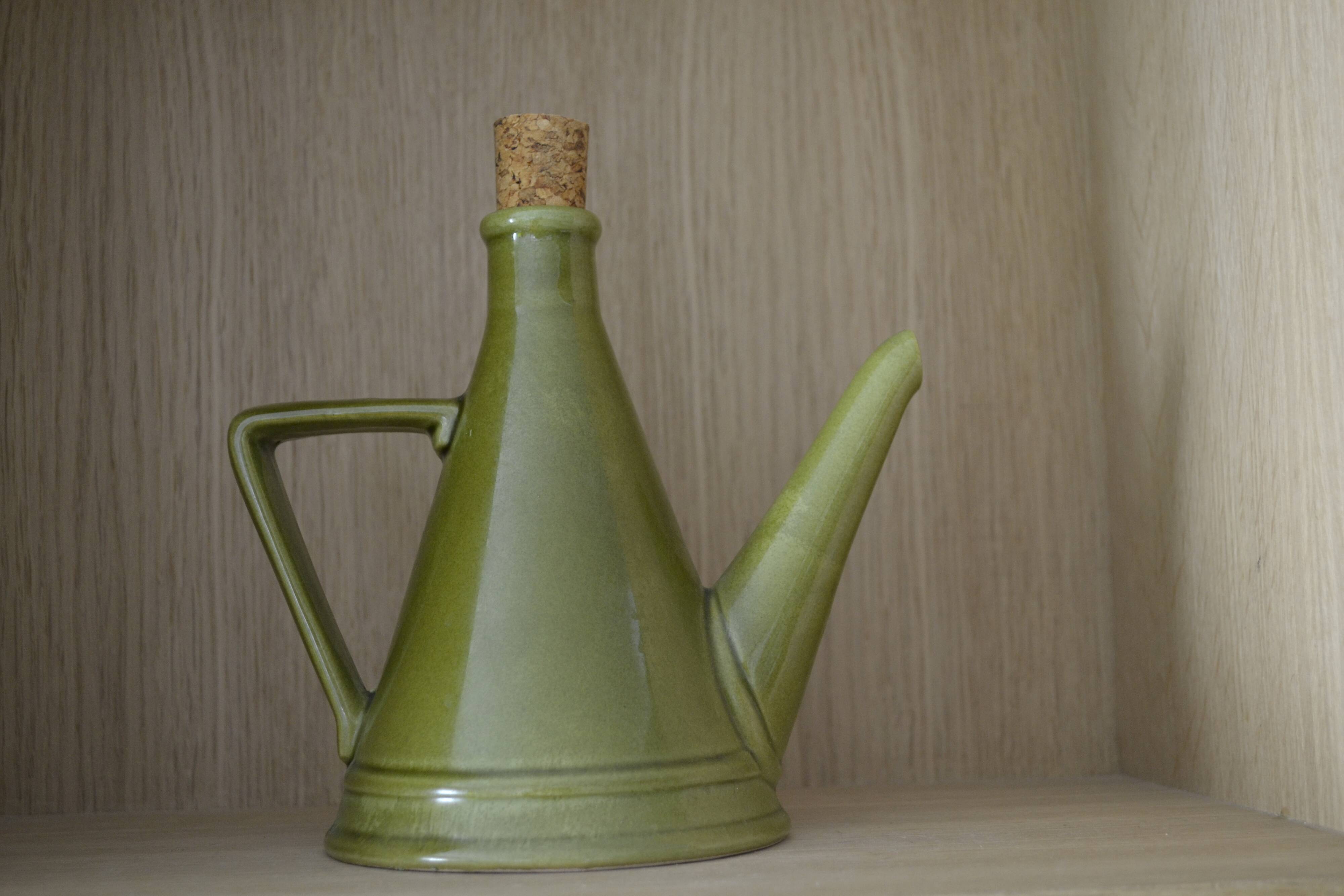 Bottle for olive oil