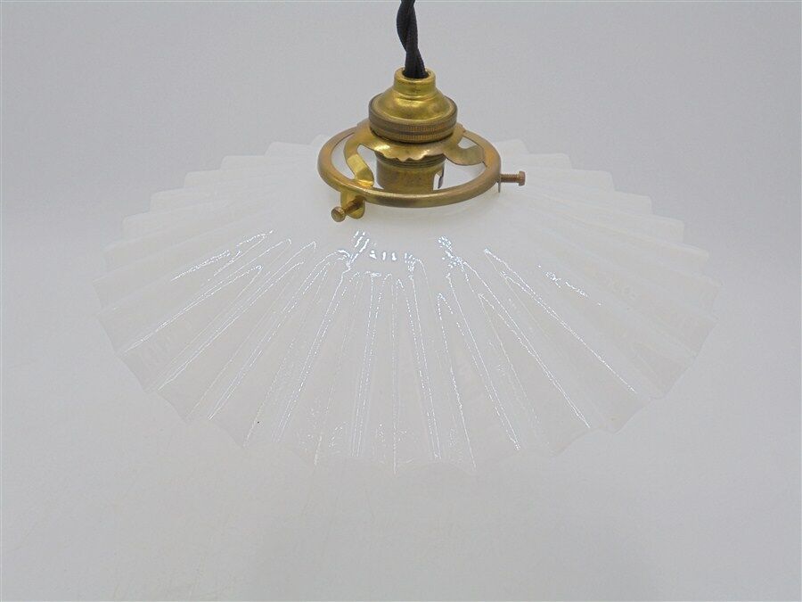 Suspension en opaline