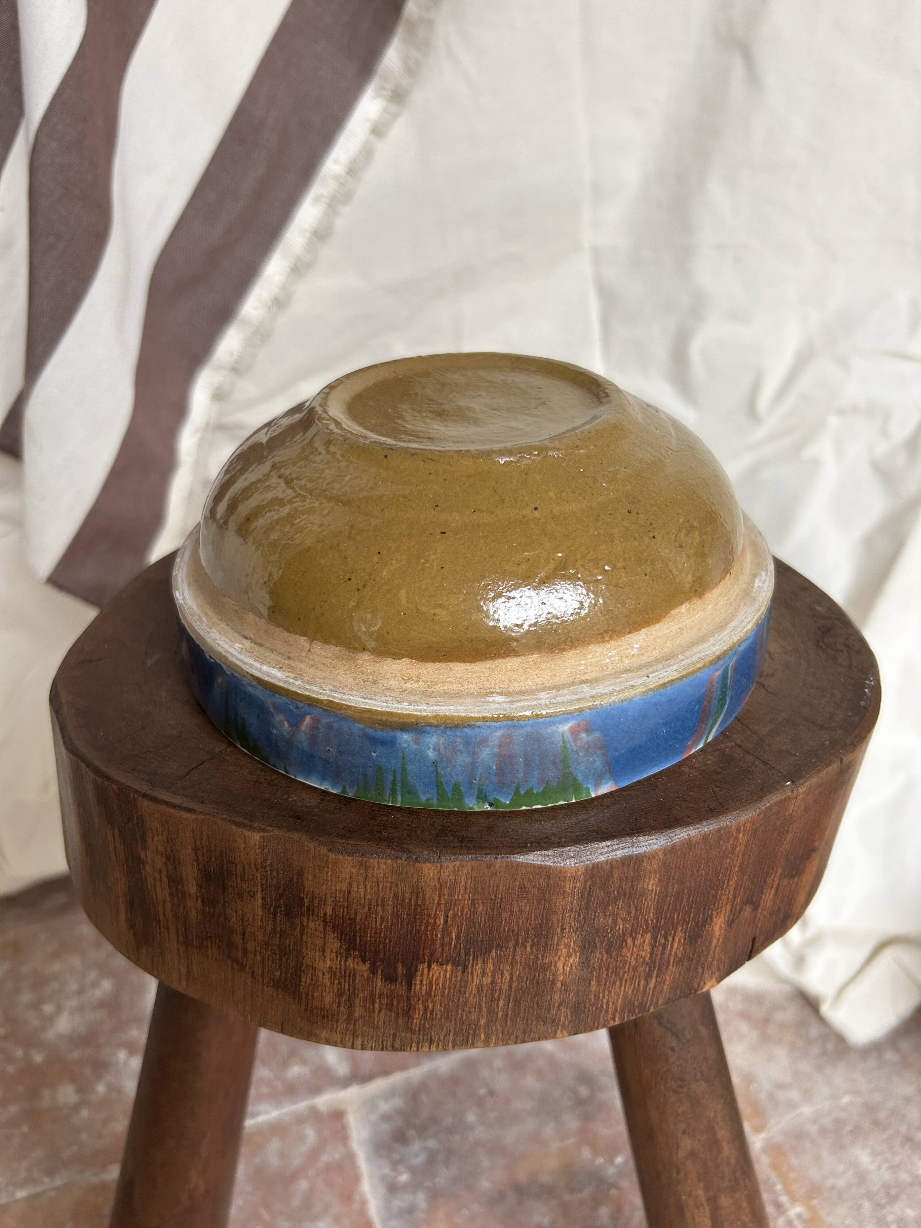 Bowl in painted terracotta