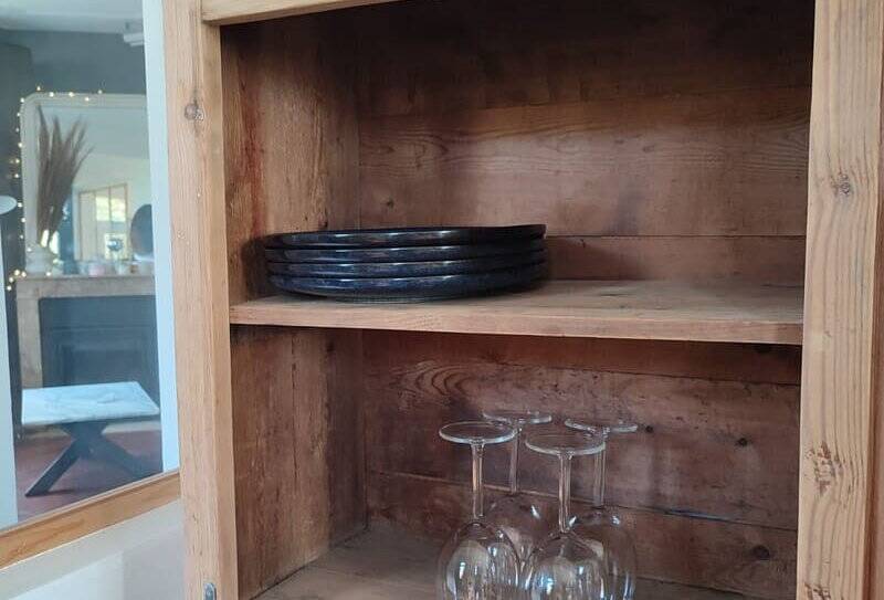 Armoire vintage en bois de chêne