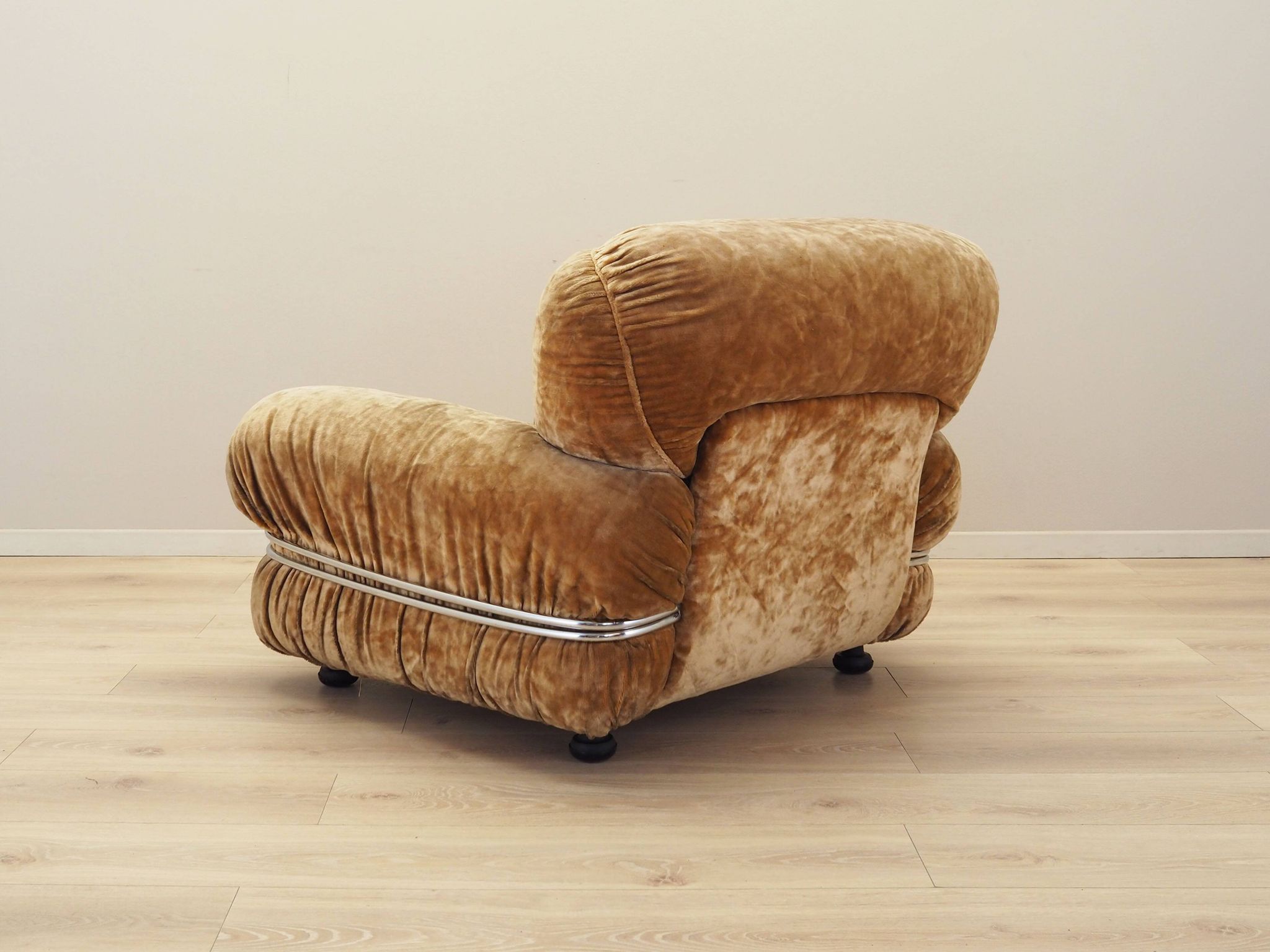 Velour armchair, Italian design, 1970s, production: Italy