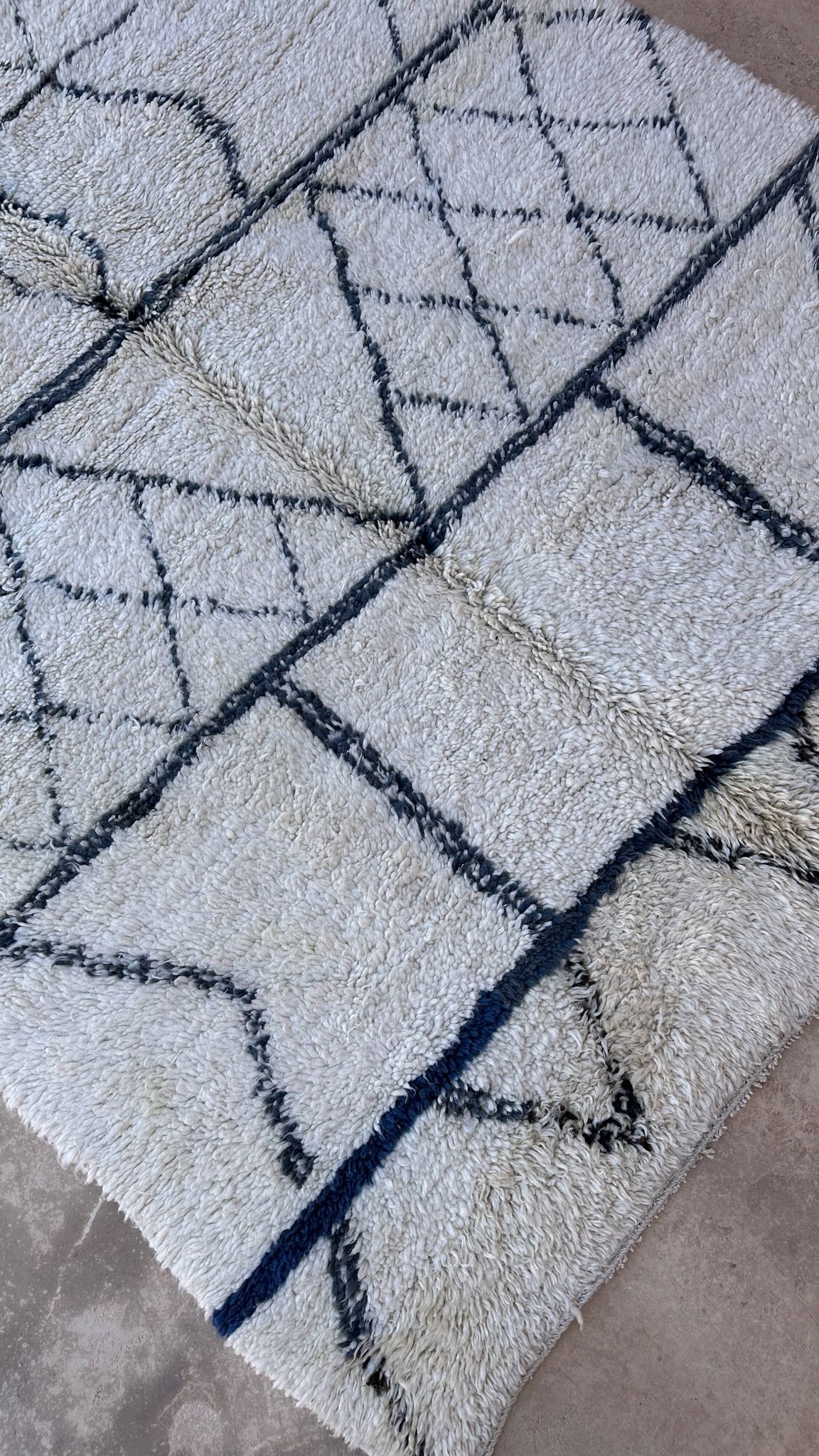 White Marmoucha Moroccan rug - 246 x 167 cm