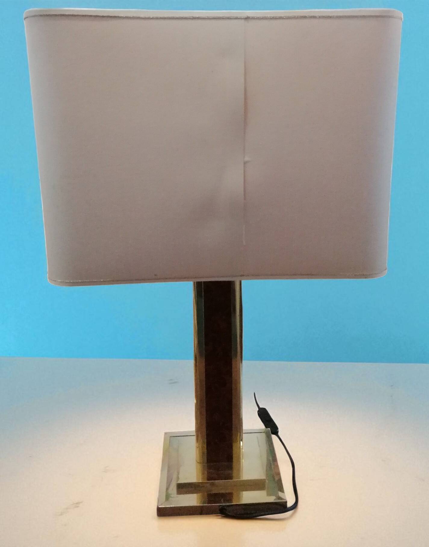 Vintage / art deco / 1950s brass table lamp.