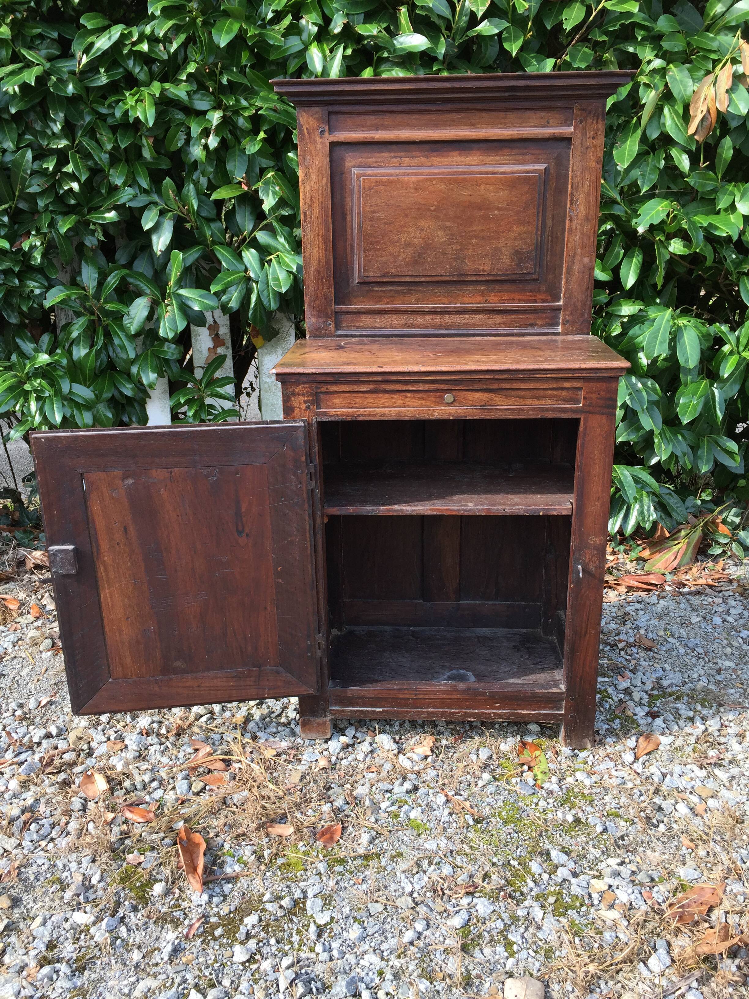 Buffet Jam oratory walnut louis XIII period