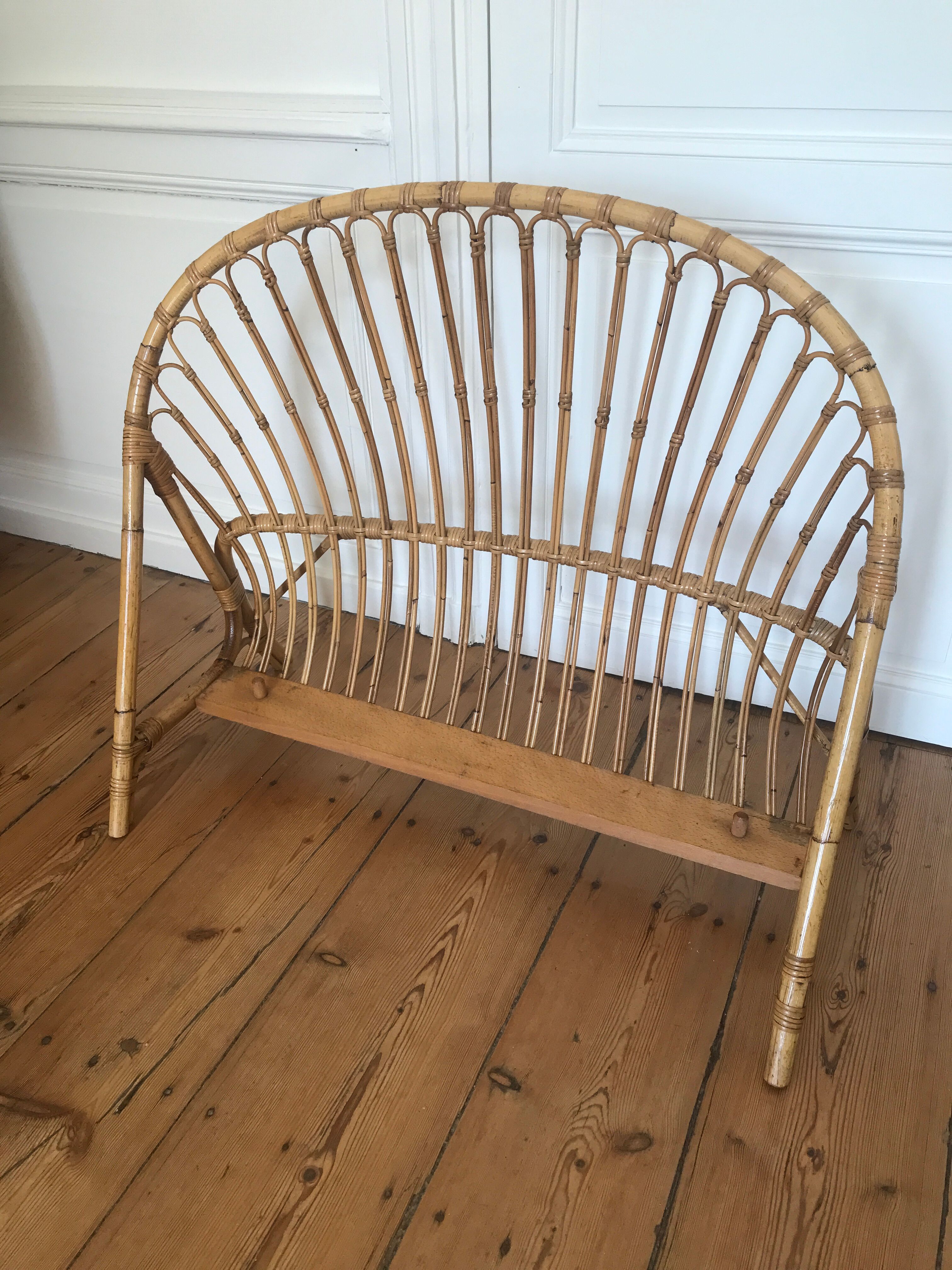 Rattan basket bed