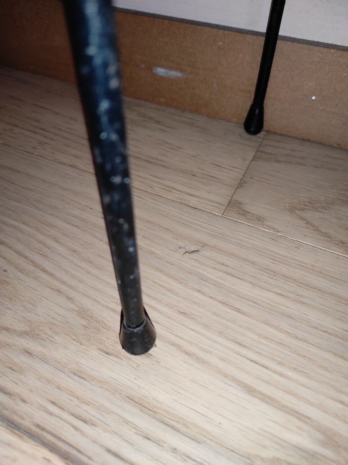 Rattan shelf and metal foot 50s