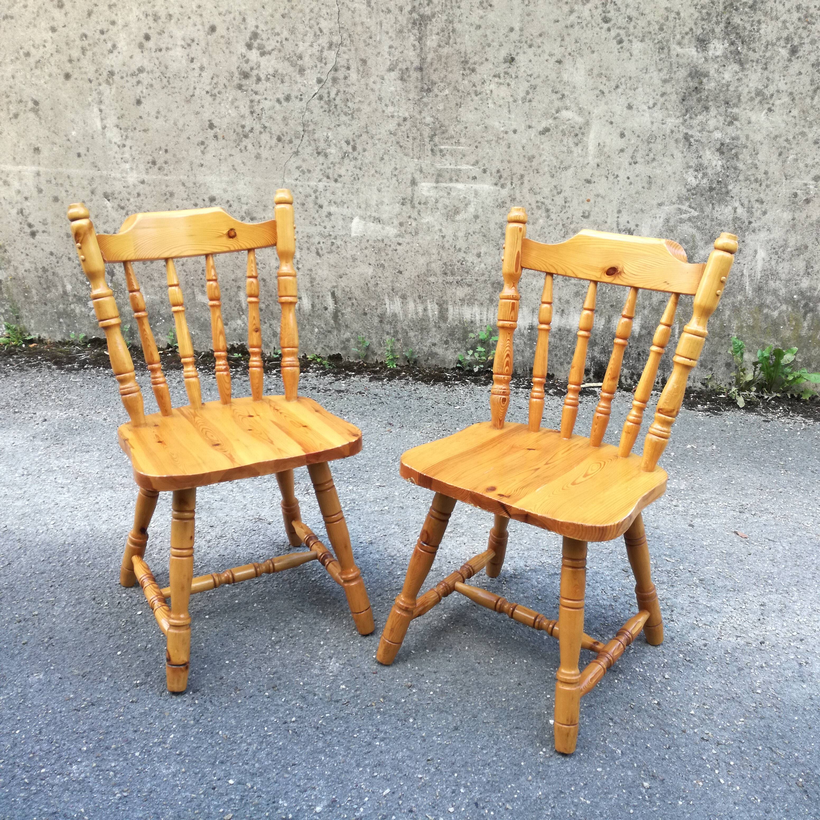 Chairs with pine bars