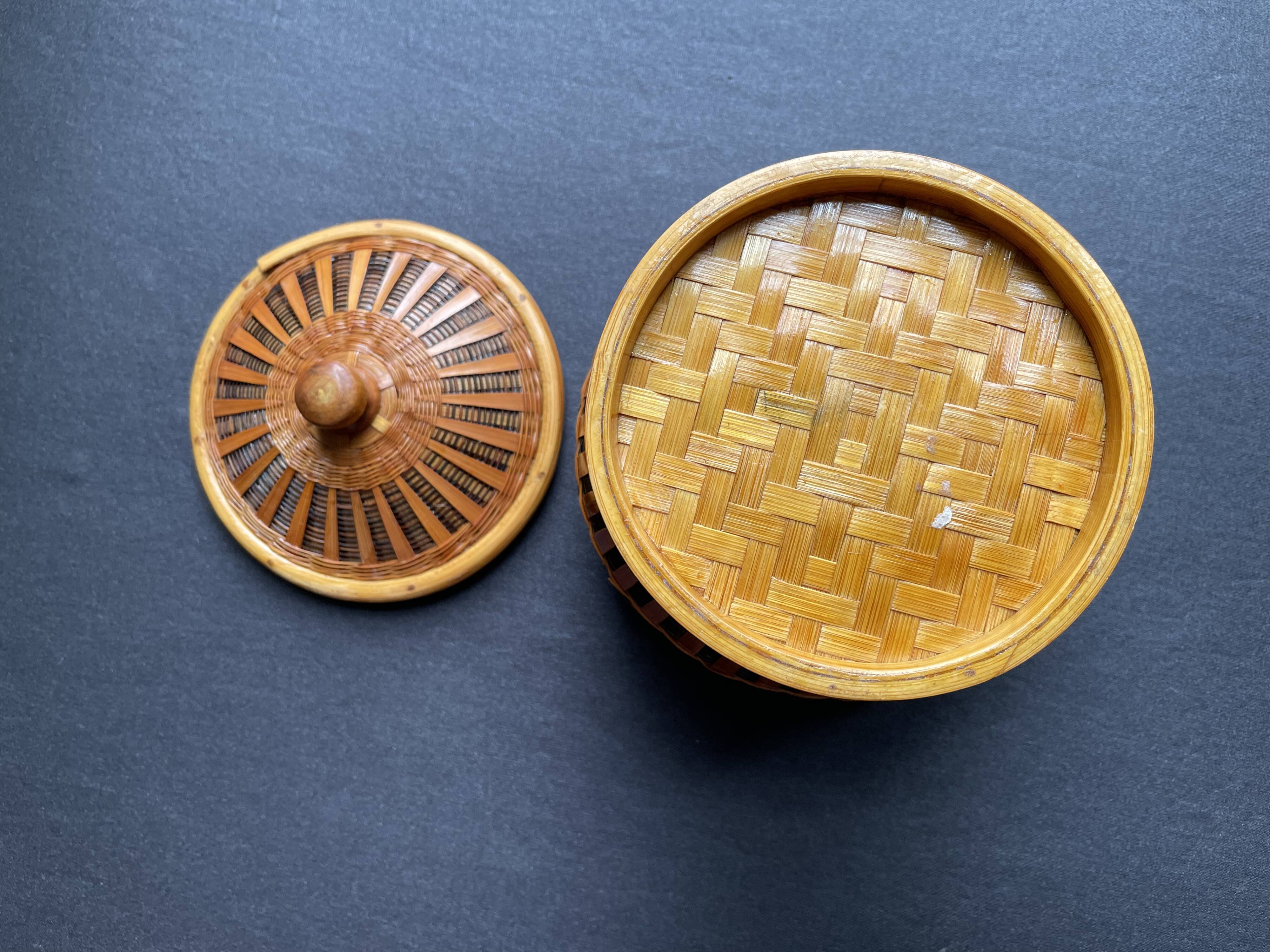 Pot with braided bamboo lid