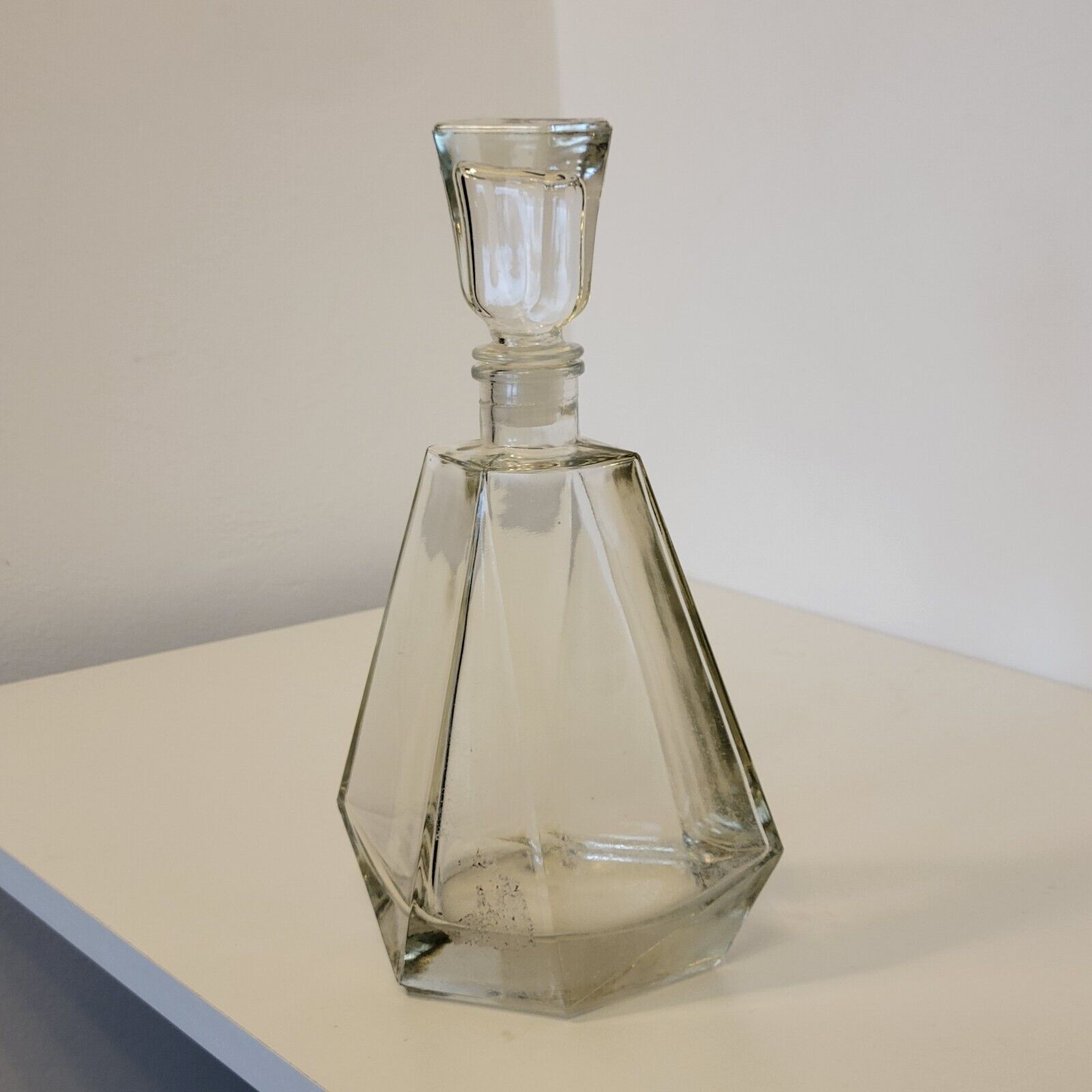 Art Deco geometric glass whisky decanter 550 ml