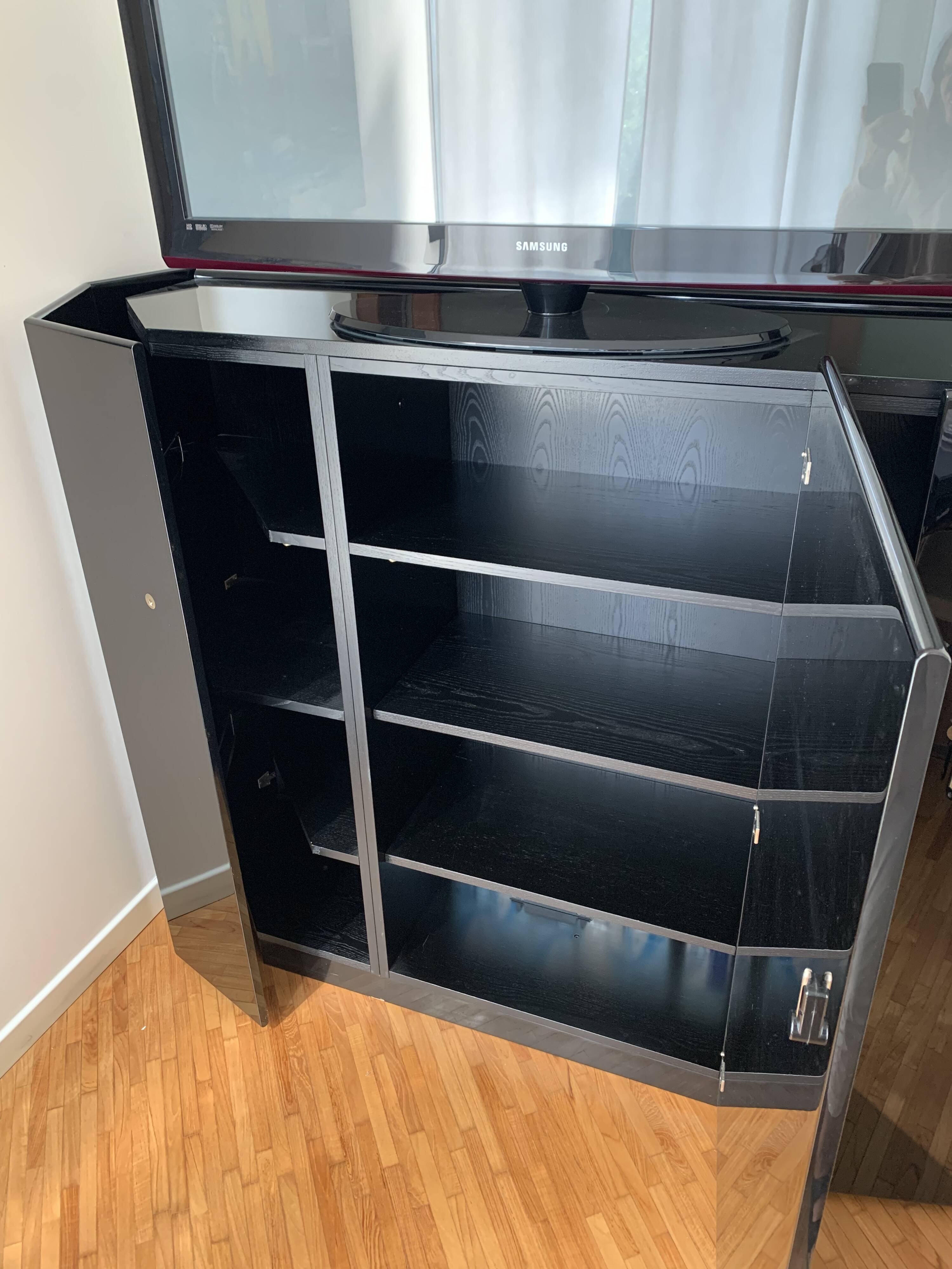 Black lacquered cabinet by Kazuhide Takahama for Cassina, 1980