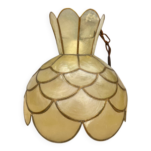 suspension en nacre dorée