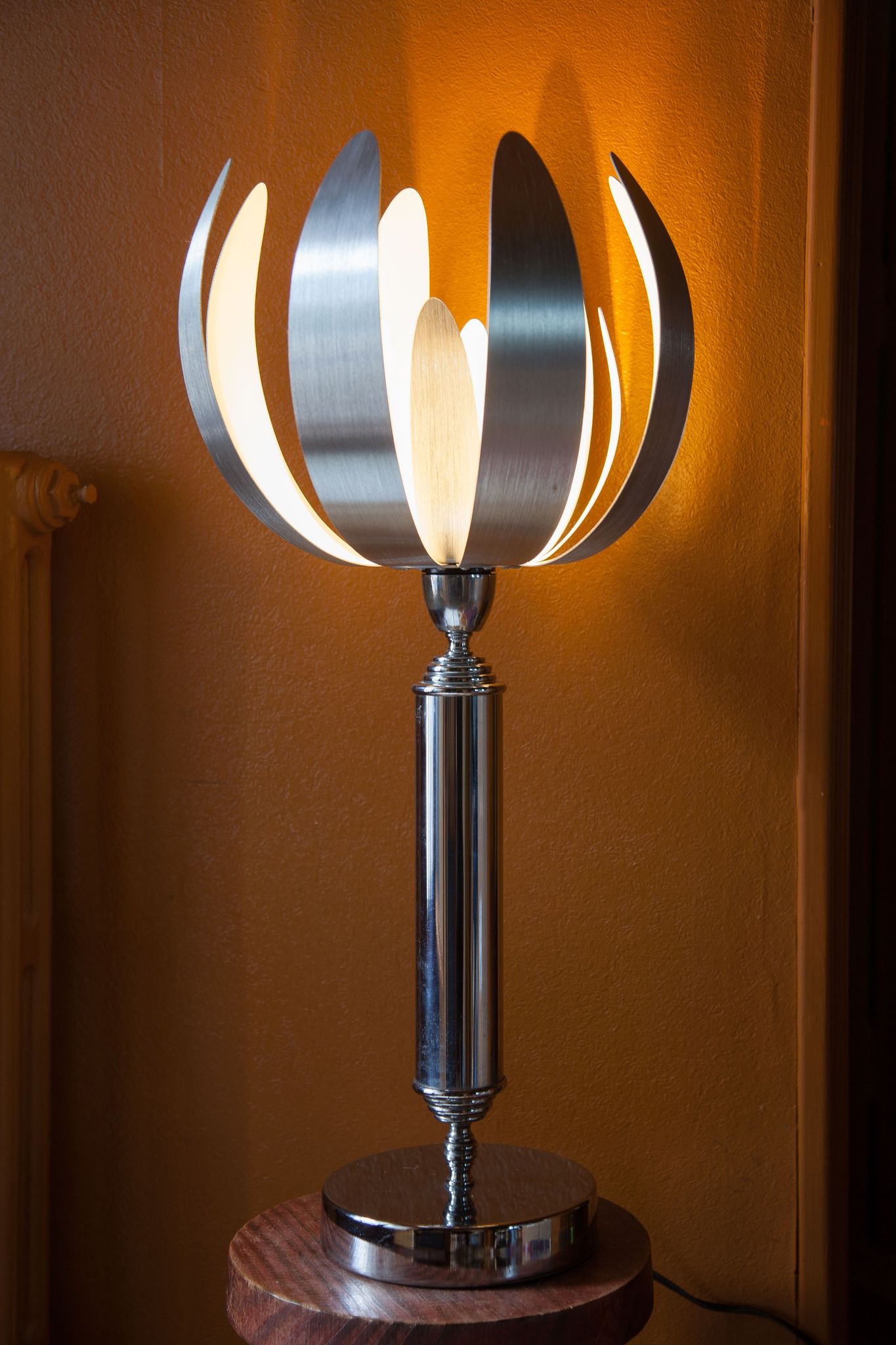 Vintage lamp, table lamp, chrome lamp with brushed steel blades, flower lamp, design lamp