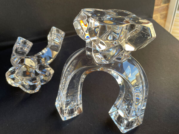 Cristallerie de Vannes le Châtel - Paire de bougeoirs flambeaux - Cristal signé