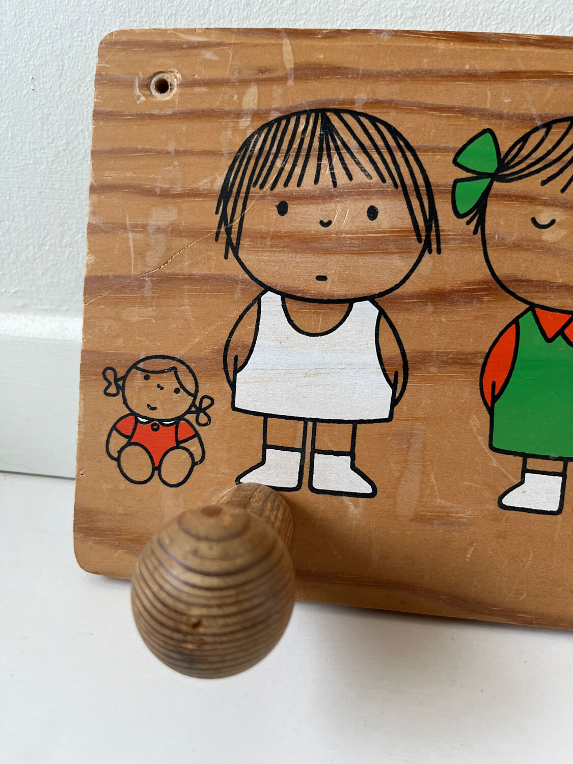 Wall-mounted coat rack