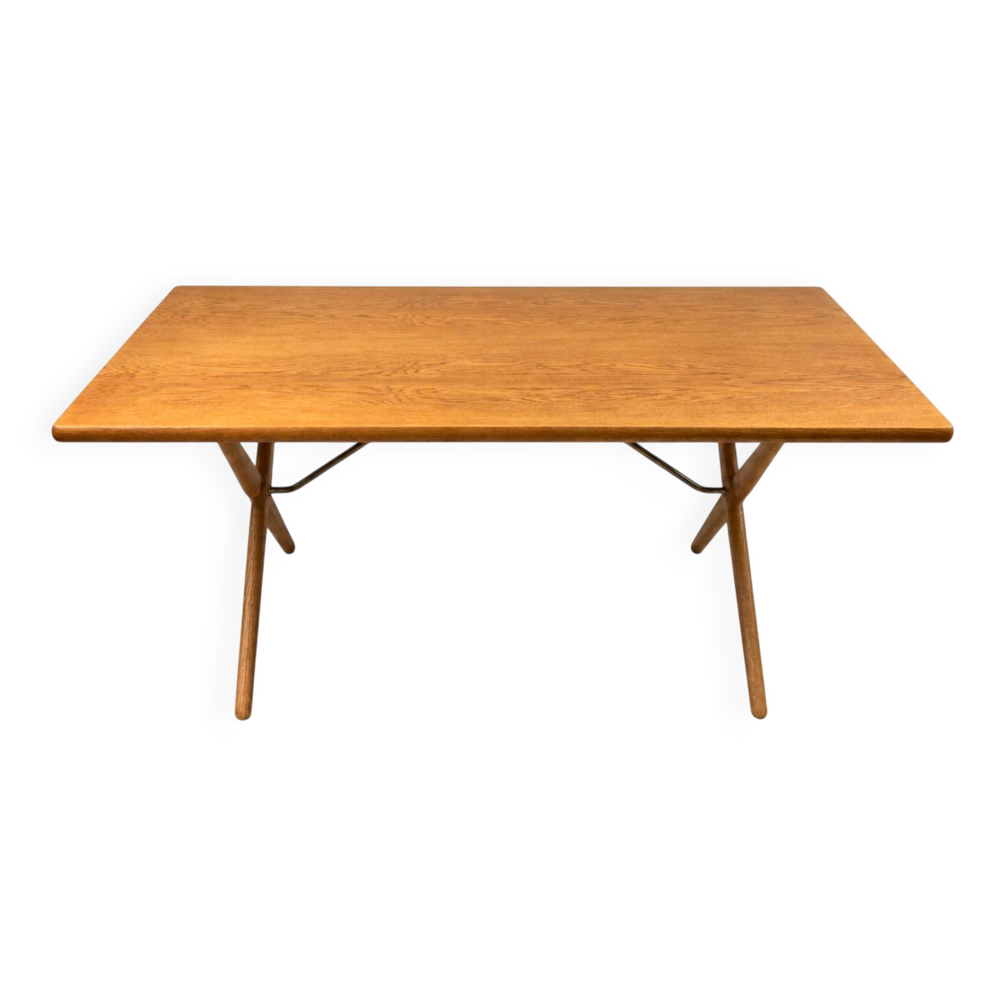 Table model AT-303 in oak by Hans J. Wegner