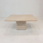 Table basse italienne en travertin, années 1980
