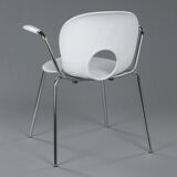 Suite of 4 stackable chairs