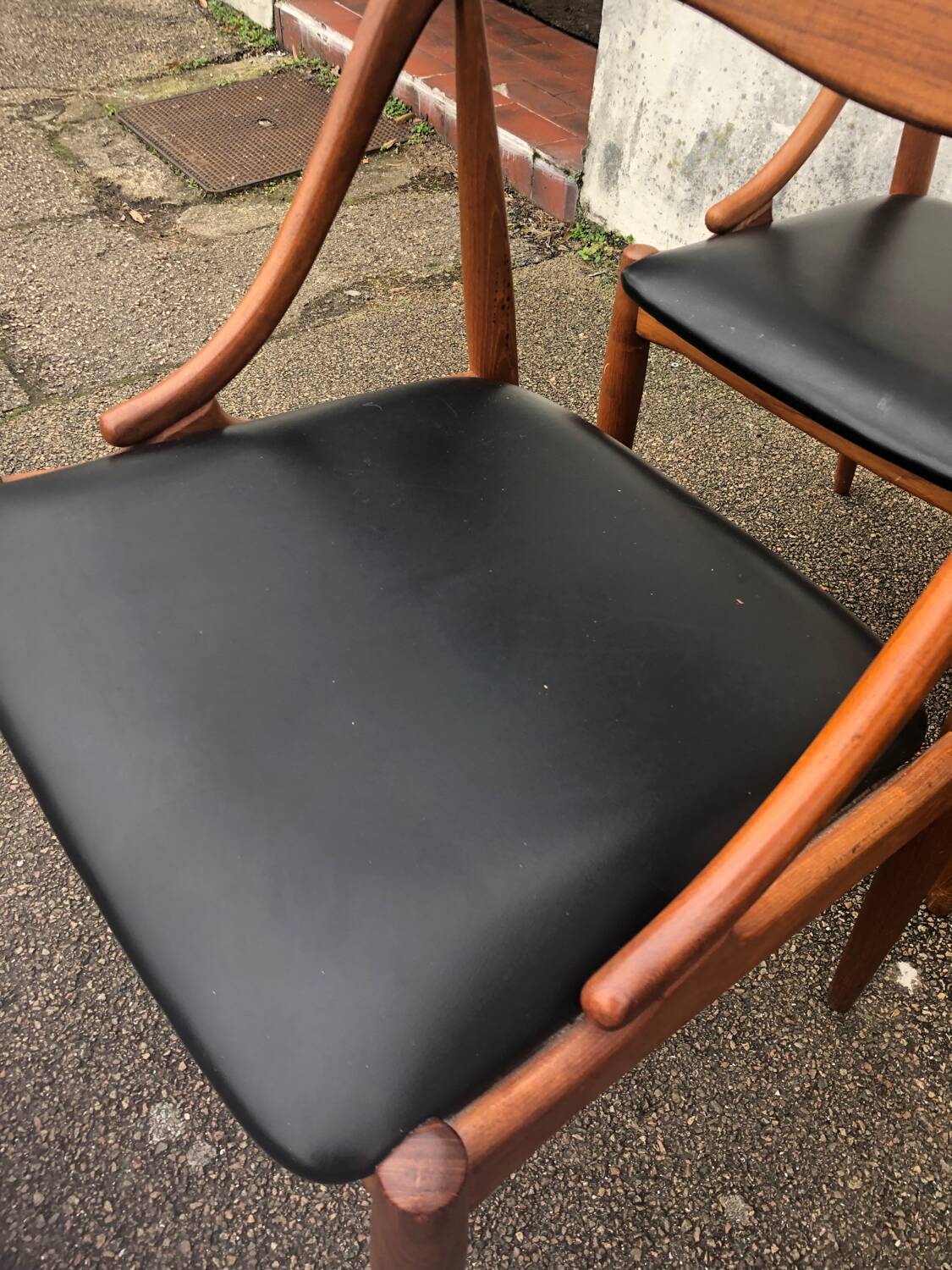 Lot 6 Scandinavian Teak chairs by Johannes Andersen Samcom Circa 1960